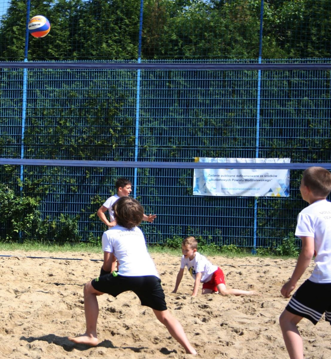 Zdjęcie w galerii na portalu naszwodzislaw.com: Ruszyło Grand Prix w siatkówce plażowej wiadomości z regionu