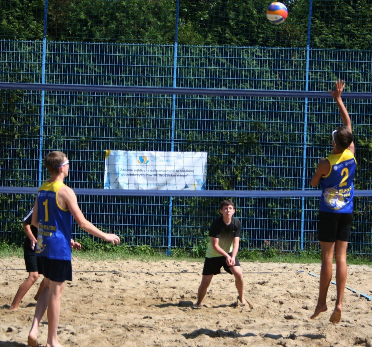 Zdjęcie w galerii na portalu naszwodzislaw.com: Ruszyło Grand Prix w siatkówce plażowej wiadomości z regionu