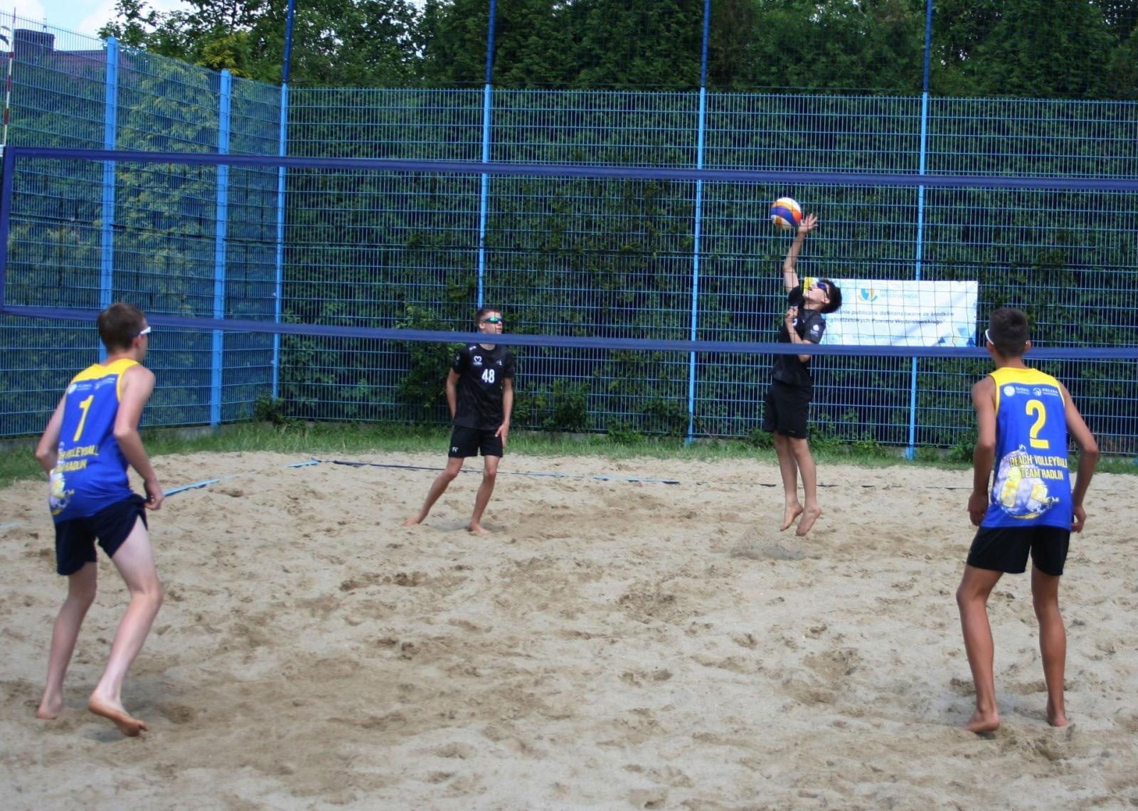 Zdjęcie w galerii na portalu naszwodzislaw.com: Ruszyło Grand Prix w siatkówce plażowej wiadomości z regionu