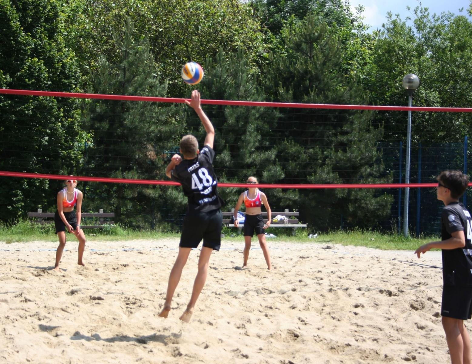 Zdjęcie w galerii na portalu naszwodzislaw.com: Ruszyło Grand Prix w siatkówce plażowej wiadomości z regionu
