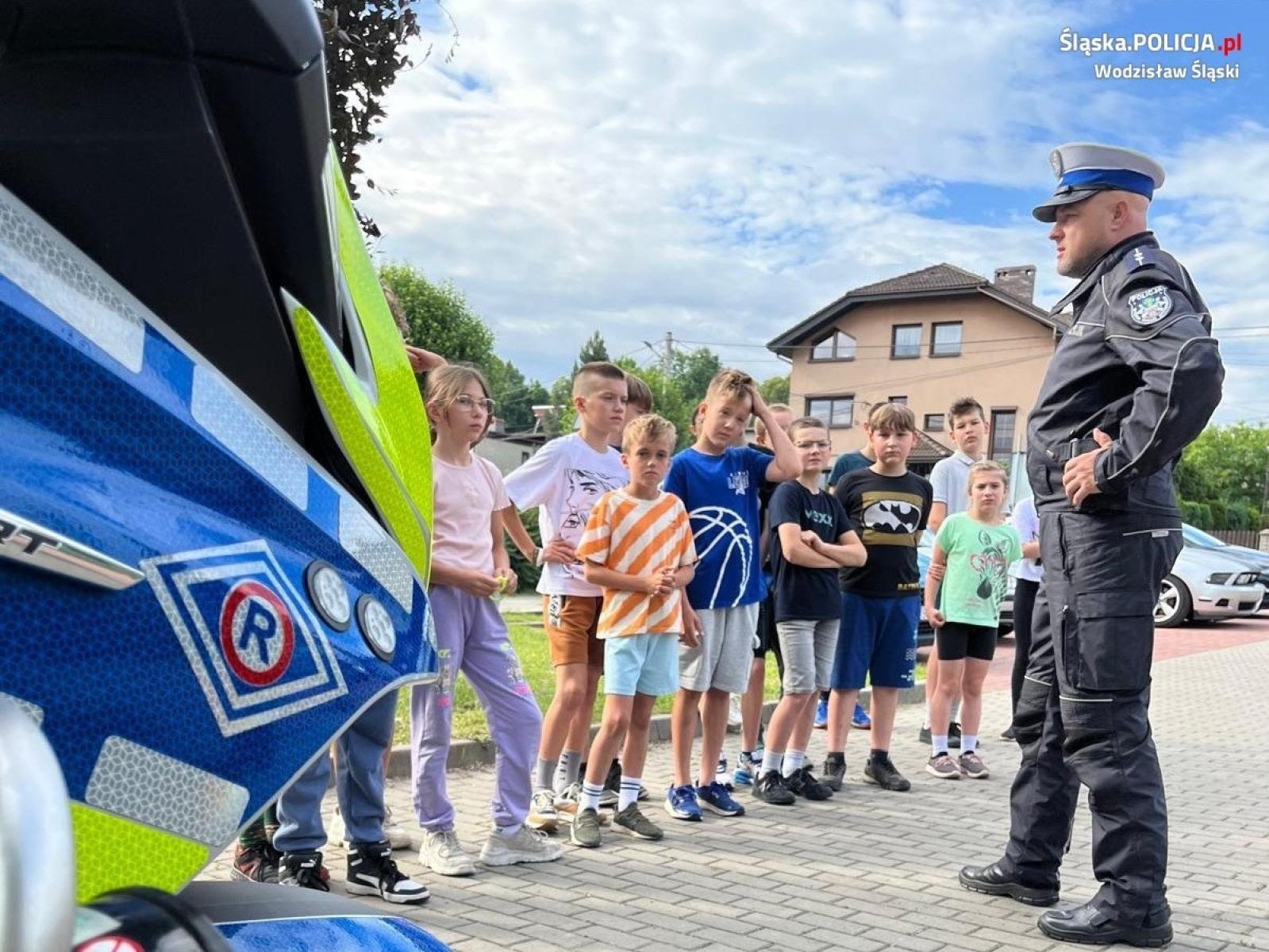 Zdjęcie w galerii na portalu naszwodzislaw.com: Uczniowie z Radlina zdawali egzamin na swe pierwsze w życiu prawko wiadomości z regionu