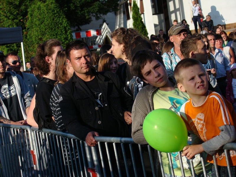 Zdjęcie w galerii na portalu naszwodzislaw.com: Dwie Kaśki rozbujały miasto wiadomości z regionu