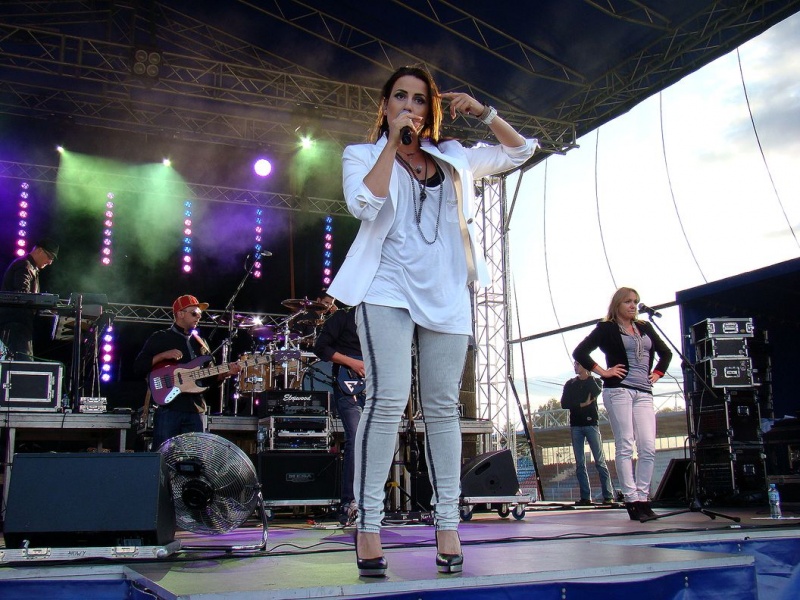 Zdjęcie w galerii na portalu naszwodzislaw.com: Dwie Kaśki rozbujały miasto wiadomości z regionu