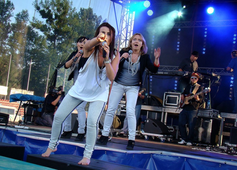 Zdjęcie w galerii na portalu naszwodzislaw.com: Dwie Kaśki rozbujały miasto wiadomości z regionu