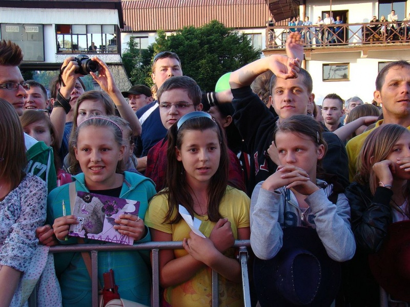 Zdjęcie w galerii na portalu naszwodzislaw.com: Dwie Kaśki rozbujały miasto wiadomości z regionu