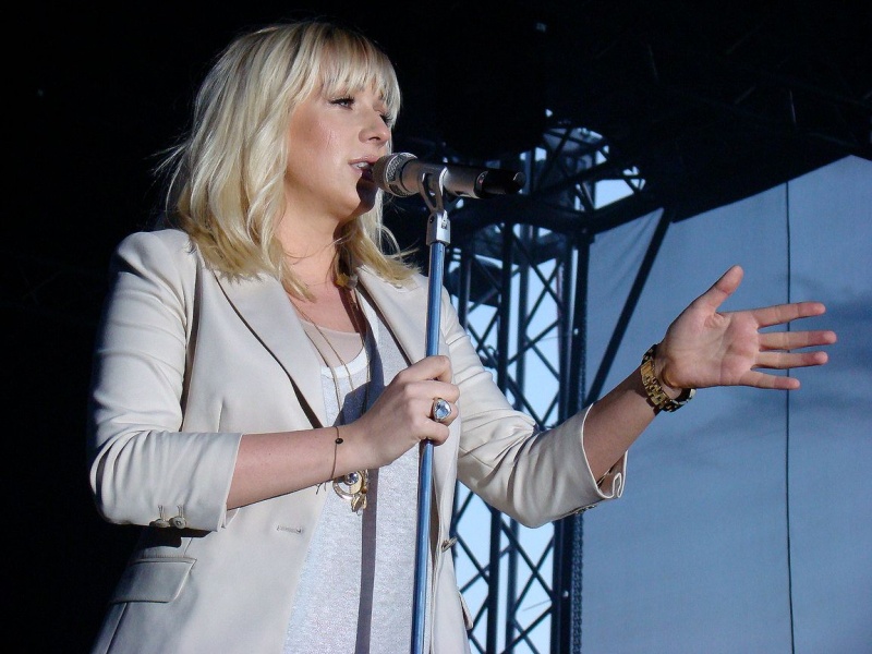 Zdjęcie w galerii na portalu naszwodzislaw.com: Dwie Kaśki rozbujały miasto wiadomości z regionu