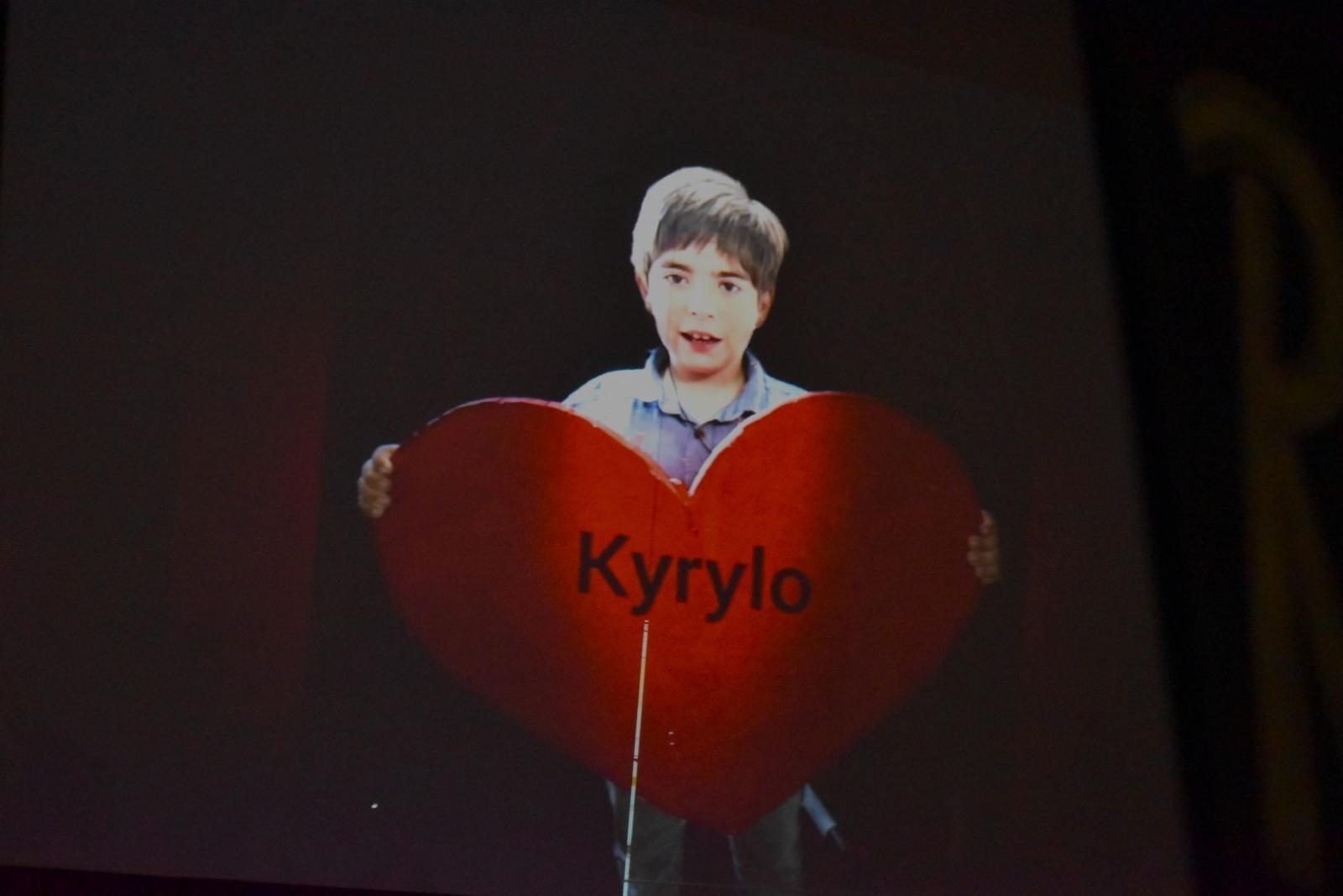 Zdjęcie w galerii na portalu naszwodzislaw.com: Dzieci - Rodzicom. Wzruszający koncert w WCK [FOTO] wiadomości z regionu