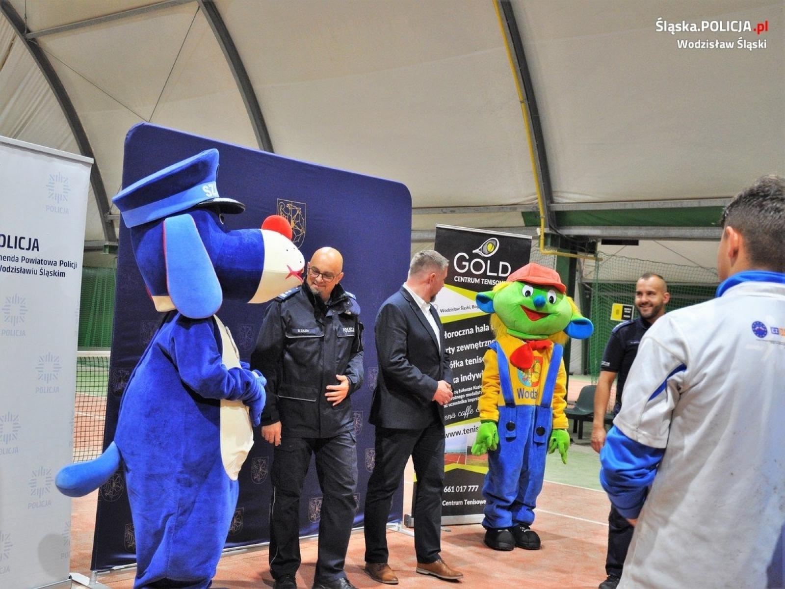 Zdjęcie w galerii na portalu naszwodzislaw.com: Z głową w sieci. Kampania wodzisławskiej policji podsumowana wiadomości z regionu