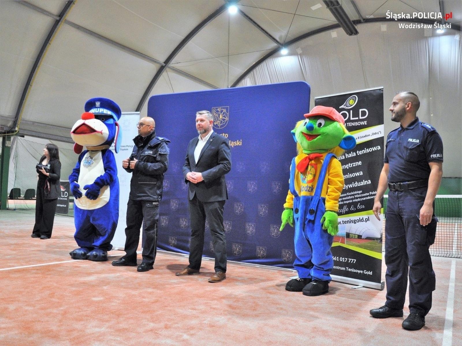 Zdjęcie w galerii na portalu naszwodzislaw.com: Z głową w sieci. Kampania wodzisławskiej policji podsumowana wiadomości z regionu