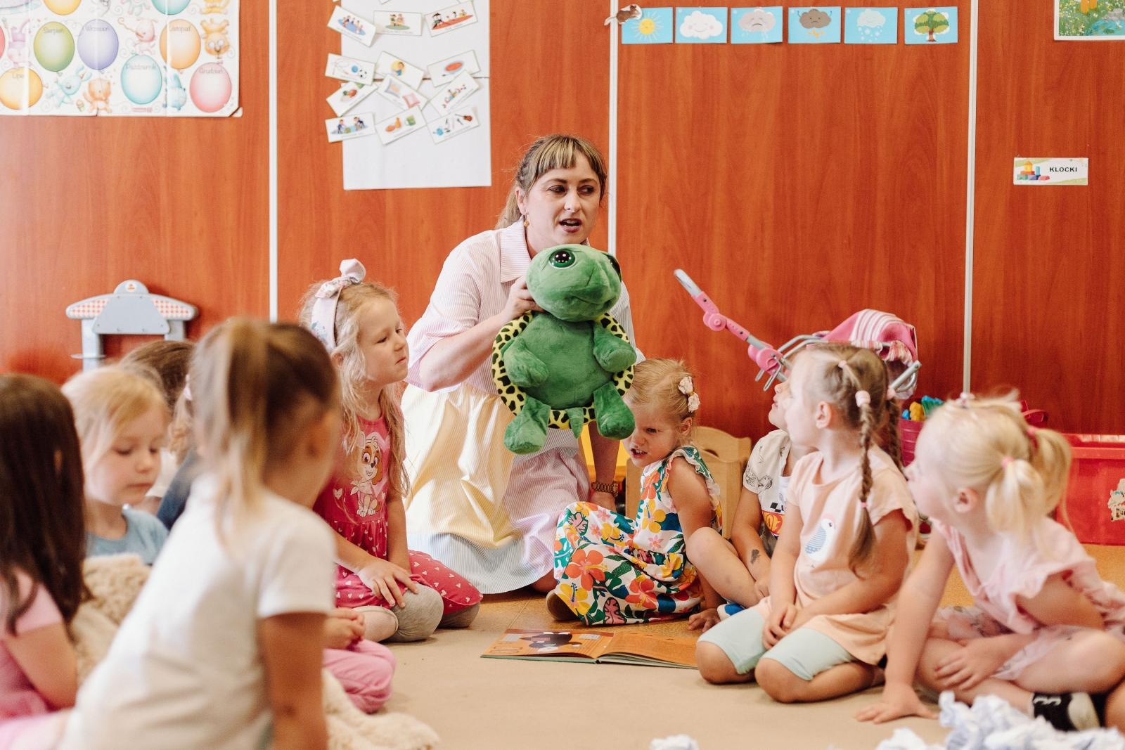 Zdjęcie w galerii na portalu naszwodzislaw.com: Przedszkolaki w świecie prawa w Radlinie wiadomości z regionu