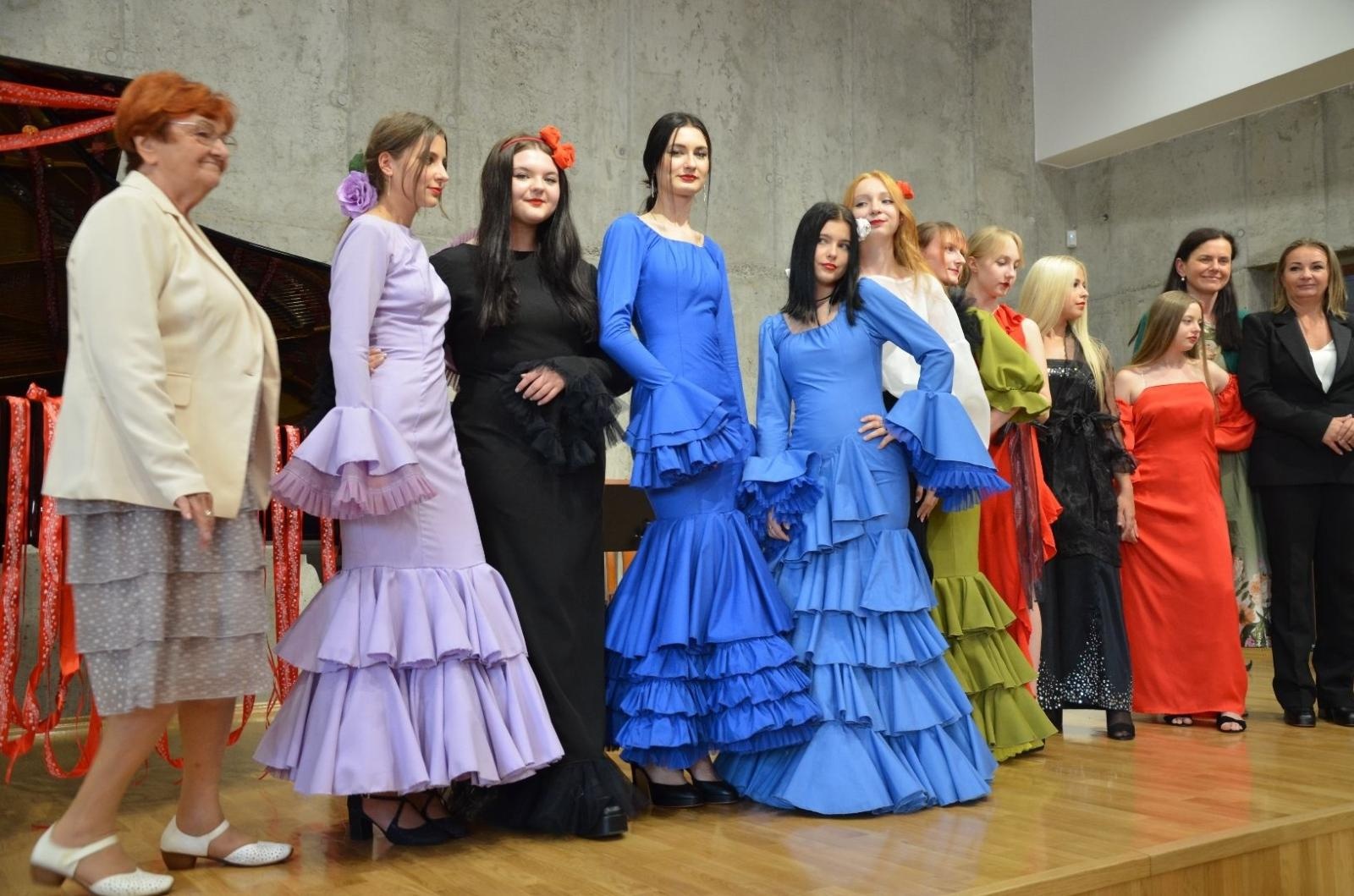 Zdjęcie w galerii na portalu naszwodzislaw.com: Dźwięki Mody. Niezwykły pokaz za nami [FOTO] wiadomości z regionu