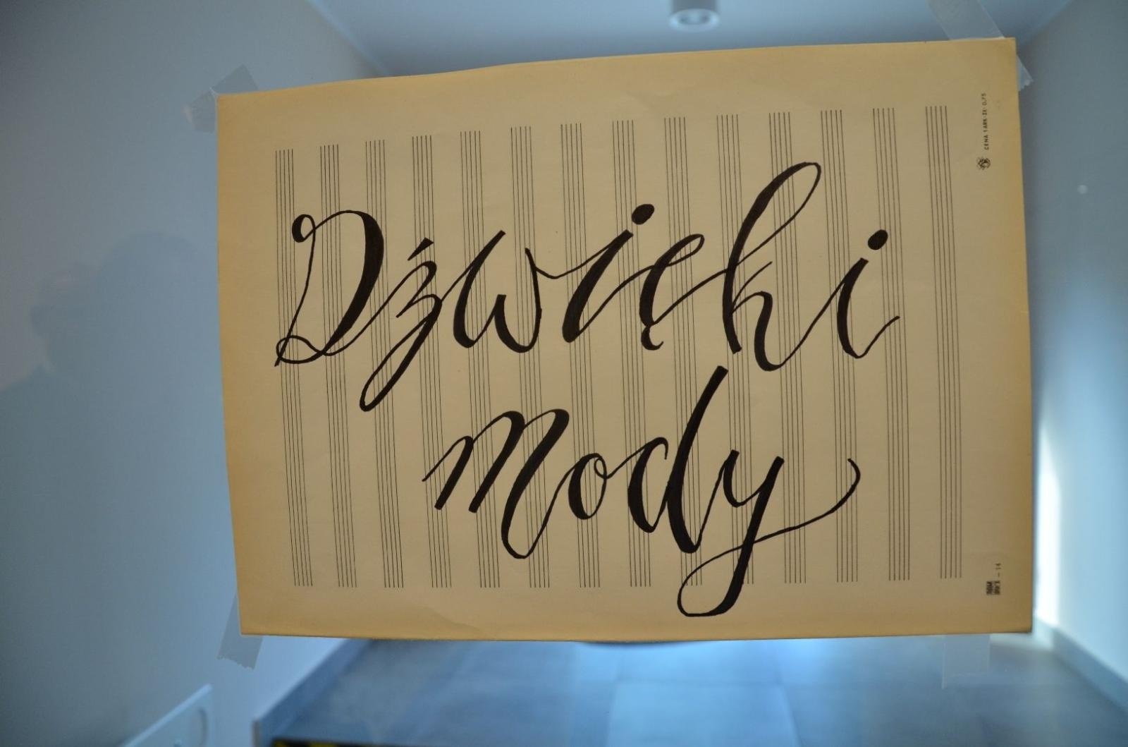 Zdjęcie w galerii na portalu naszwodzislaw.com: Dźwięki Mody. Niezwykły pokaz za nami [FOTO] wiadomości z regionu