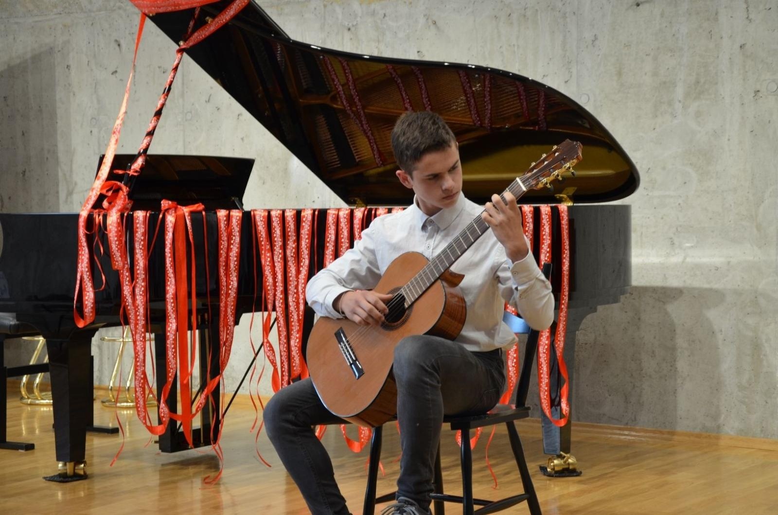 Zdjęcie w galerii na portalu naszwodzislaw.com: Dźwięki Mody. Niezwykły pokaz za nami [FOTO] wiadomości z regionu