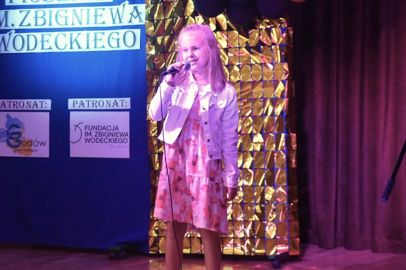 Zdjęcie w galerii na portalu naszwodzislaw.com: Gminny Przegląd Piosenki w Skrzyszowie za nami [FOTO] wiadomości z regionu