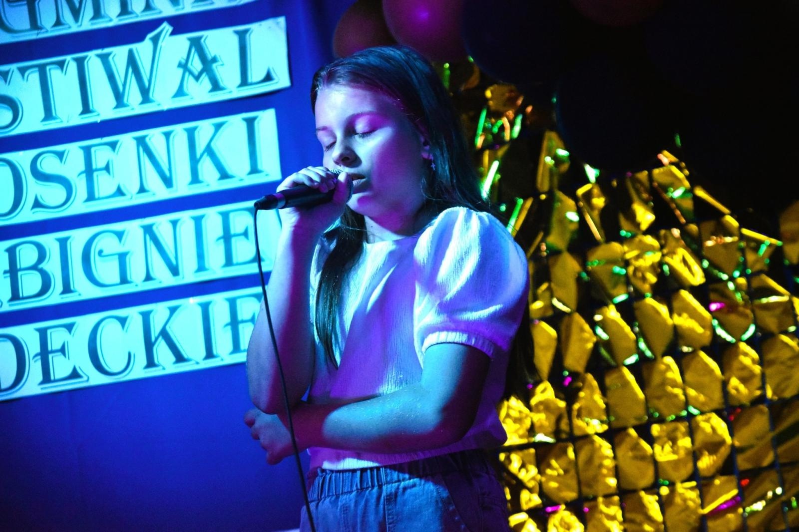 Zdjęcie w galerii na portalu naszwodzislaw.com: Gminny Przegląd Piosenki w Skrzyszowie za nami [FOTO] wiadomości z regionu