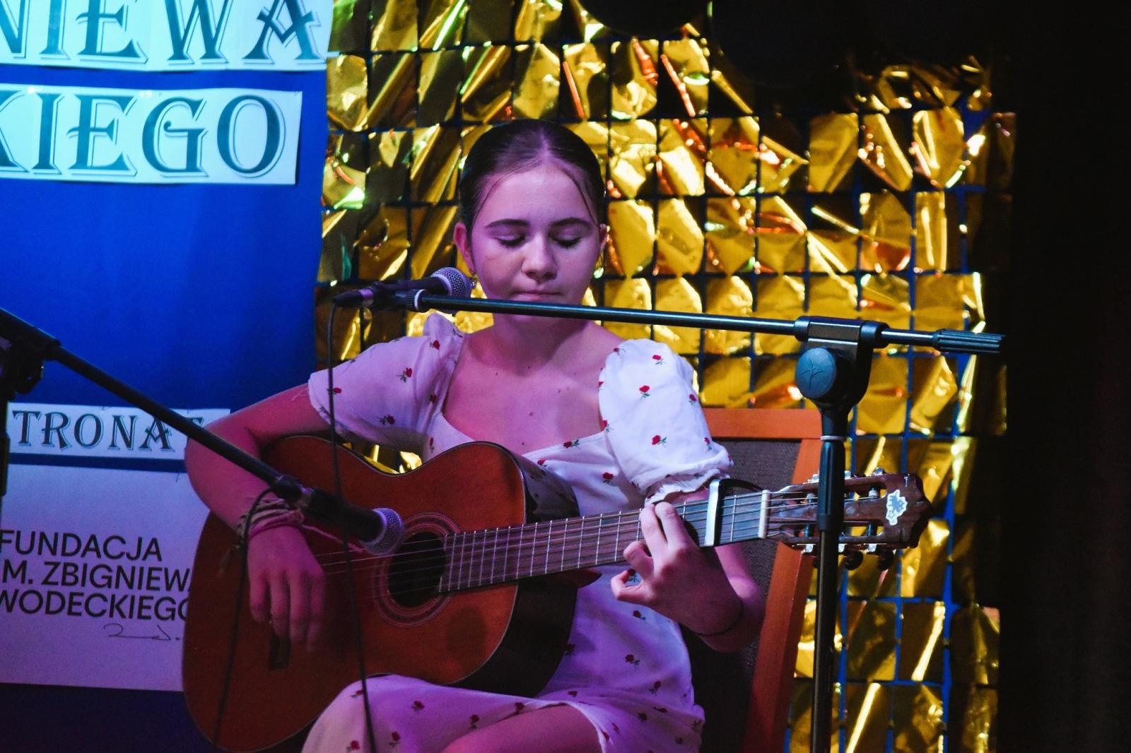 Zdjęcie w galerii na portalu naszwodzislaw.com: Gminny Przegląd Piosenki w Skrzyszowie za nami [FOTO] wiadomości z regionu