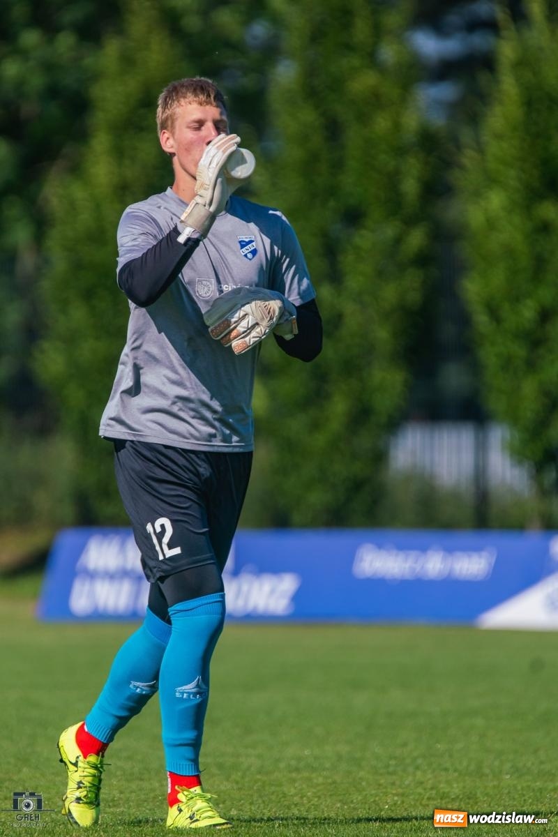 Zdjęcie w galerii na portalu naszwodzislaw.com: Dziesięć do zera, Unia Racibórz żegna outsidera [FOTO] wiadomości z regionu