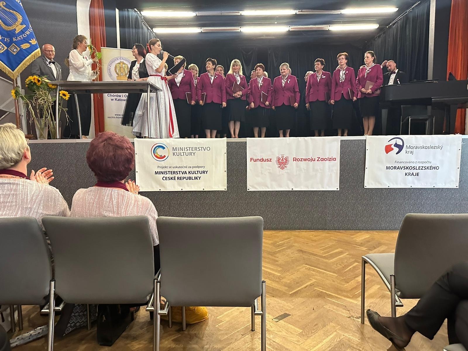 Zdjęcie w galerii na portalu naszwodzislaw.com: Chór Jadwiga z WCK nagrodzony wiadomości z regionu