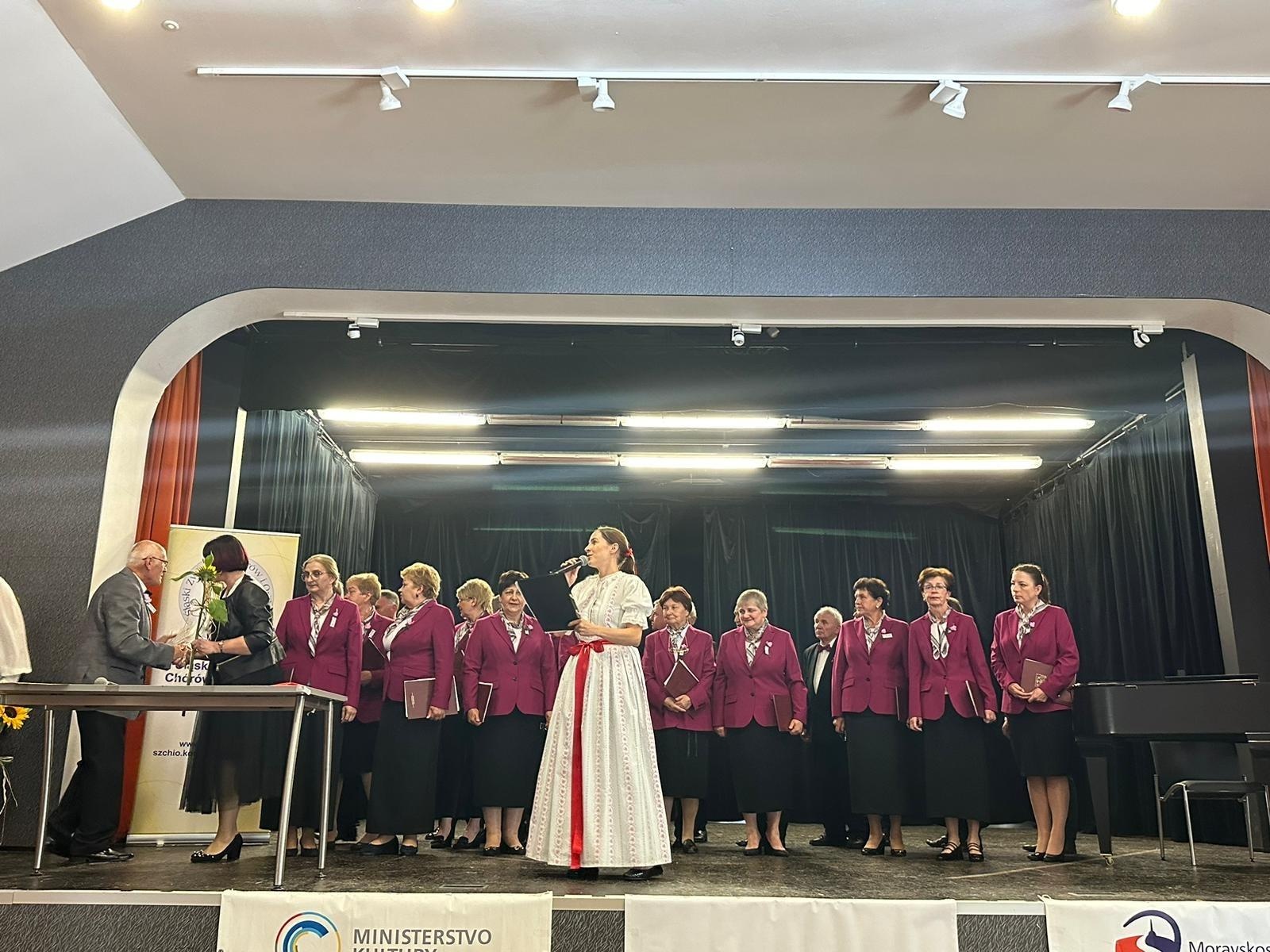 Zdjęcie w galerii na portalu naszwodzislaw.com: Chór Jadwiga z WCK nagrodzony wiadomości z regionu