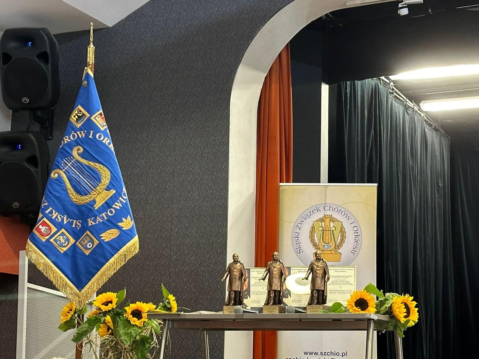 Zdjęcie w galerii na portalu naszwodzislaw.com: Chór Jadwiga z WCK nagrodzony wiadomości z regionu