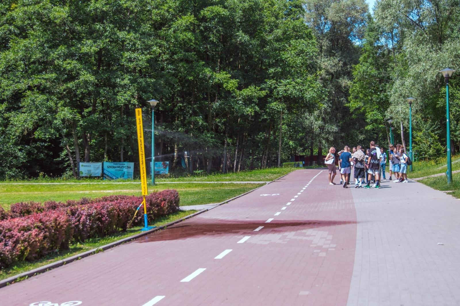 Zdjęcie w galerii na portalu naszwodzislaw.com: Kurtyny wodne na wodzisławskim rynku i Trzech Wzgórzach wiadomości z regionu