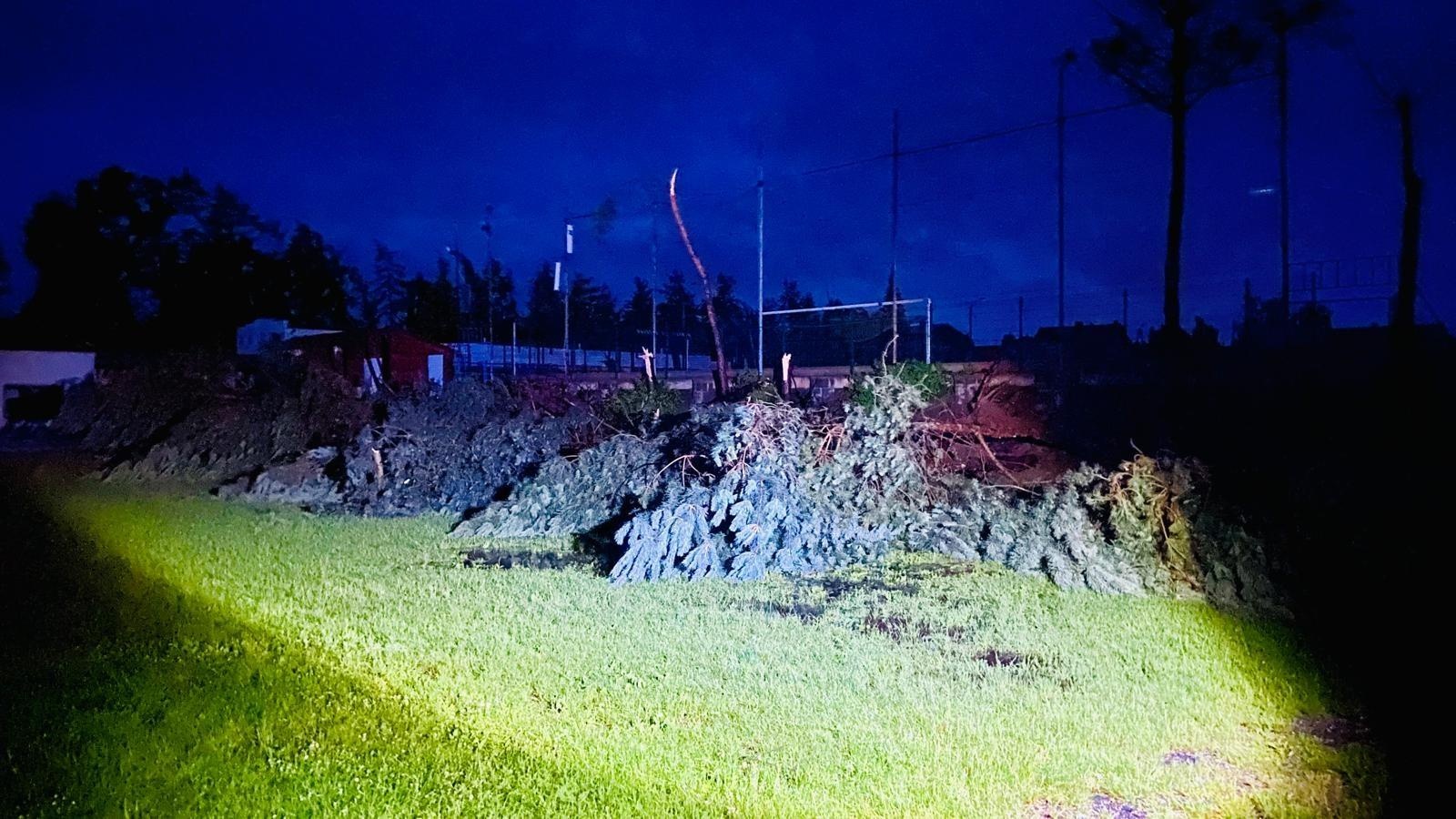 Zdjęcie w galerii na portalu naszwodzislaw.com: To był armagedon! Żywioł pokazał swą niszczycielską moc [FOTO i WIDEO] wiadomości z regionu