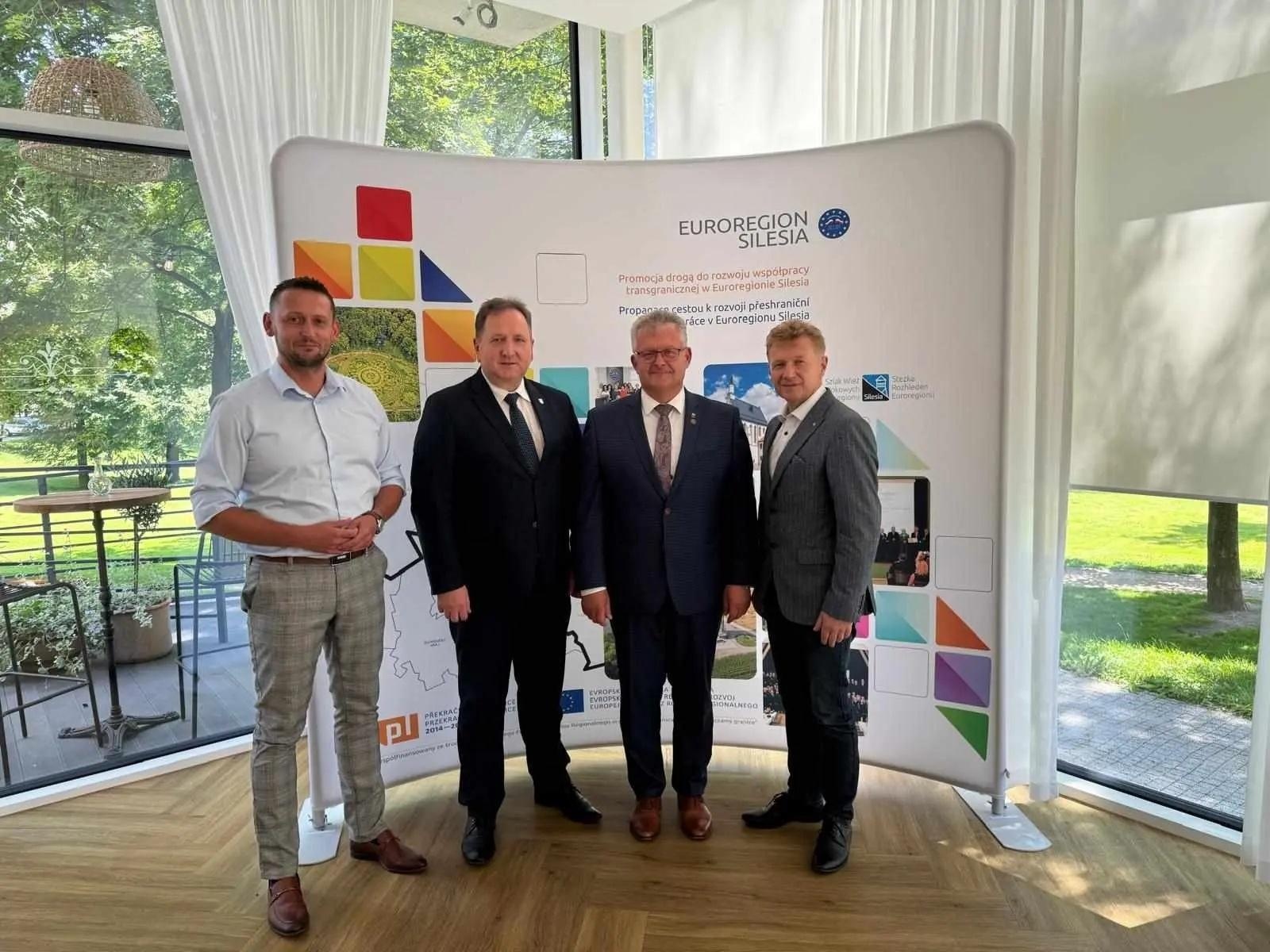 Zdjęcie w galerii na portalu naszwodzislaw.com: Stowarzyszenie Gmin Dorzecza Górnej Odry ma nowy zarząd wiadomości z regionu