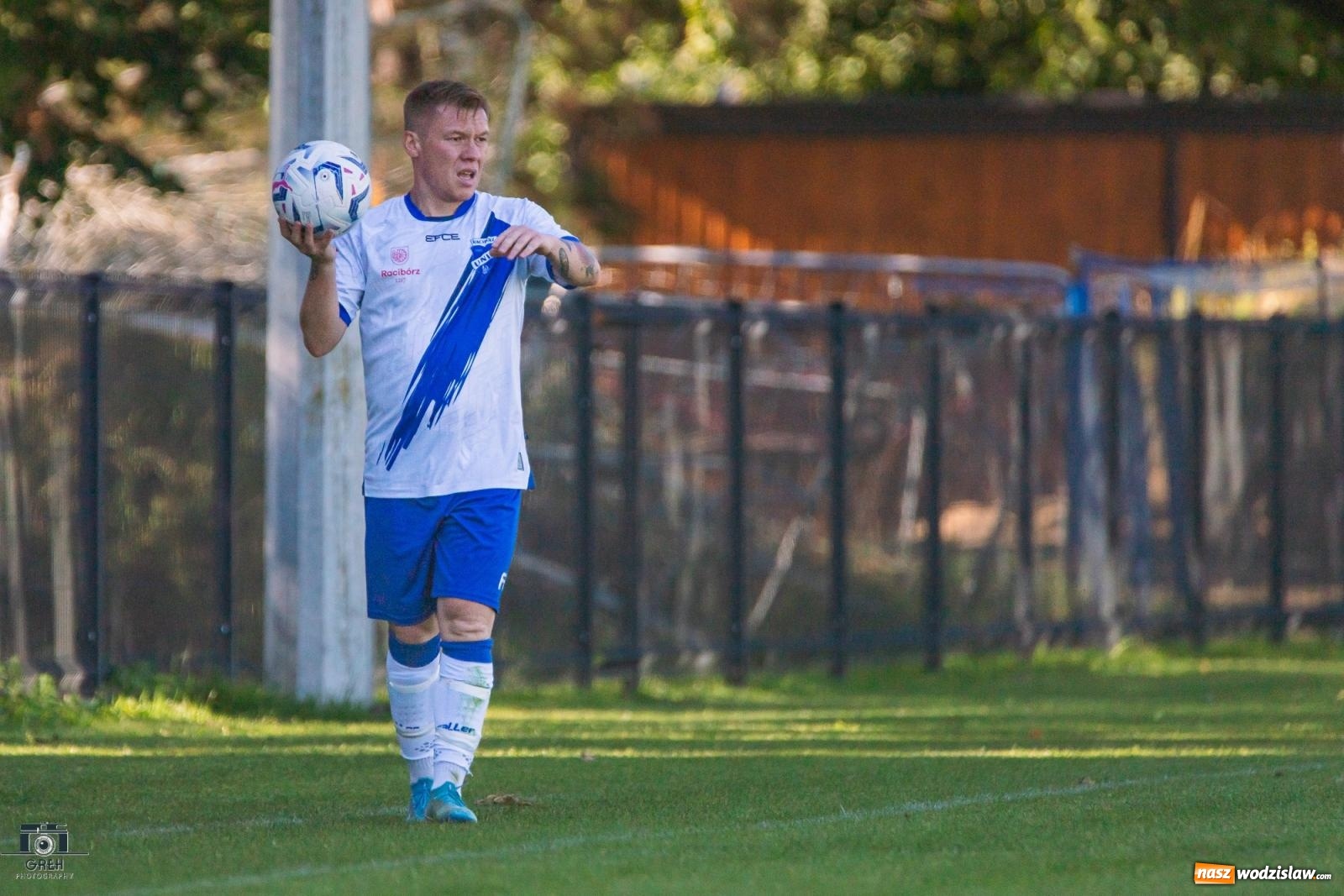 Zdjęcie w galerii na portalu naszwodzislaw.com: Unia Racibórz kontra Naprzód Syrynia. Podział punktów na zakończenie sezonu [FOTO] wiadomości z regionu