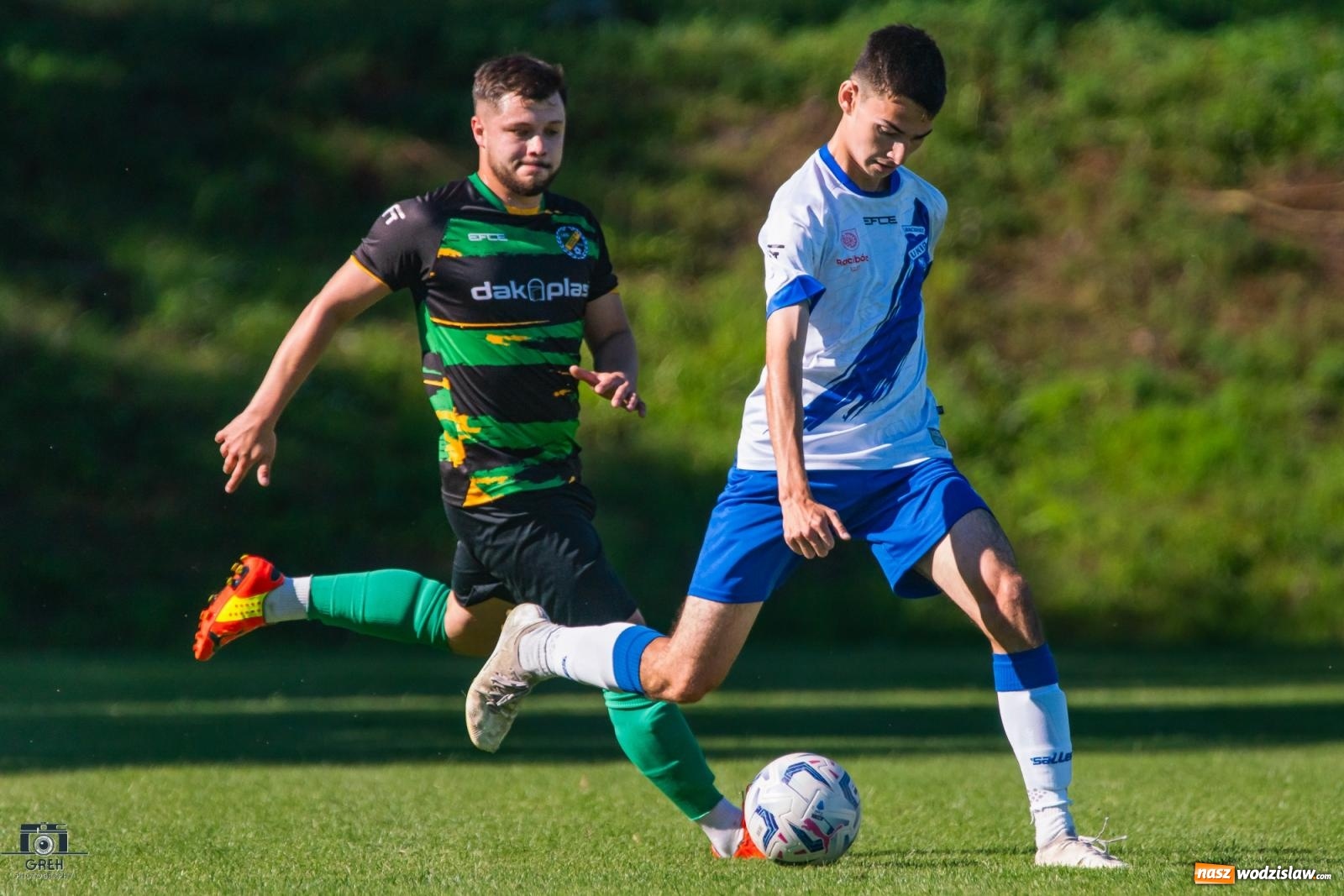 Zdjęcie w galerii na portalu naszwodzislaw.com: Unia Racibórz kontra Naprzód Syrynia. Podział punktów na zakończenie sezonu [FOTO] wiadomości z regionu