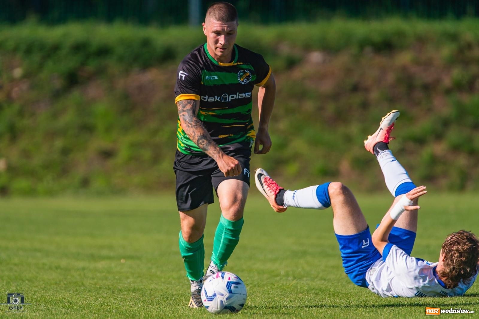 Zdjęcie w galerii na portalu naszwodzislaw.com: Unia Racibórz kontra Naprzód Syrynia. Podział punktów na zakończenie sezonu [FOTO] wiadomości z regionu