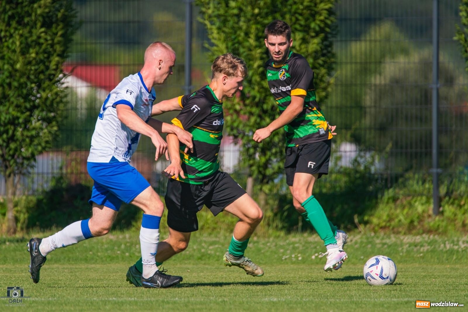 Zdjęcie w galerii na portalu naszwodzislaw.com: Unia Racibórz kontra Naprzód Syrynia. Podział punktów na zakończenie sezonu [FOTO] wiadomości z regionu