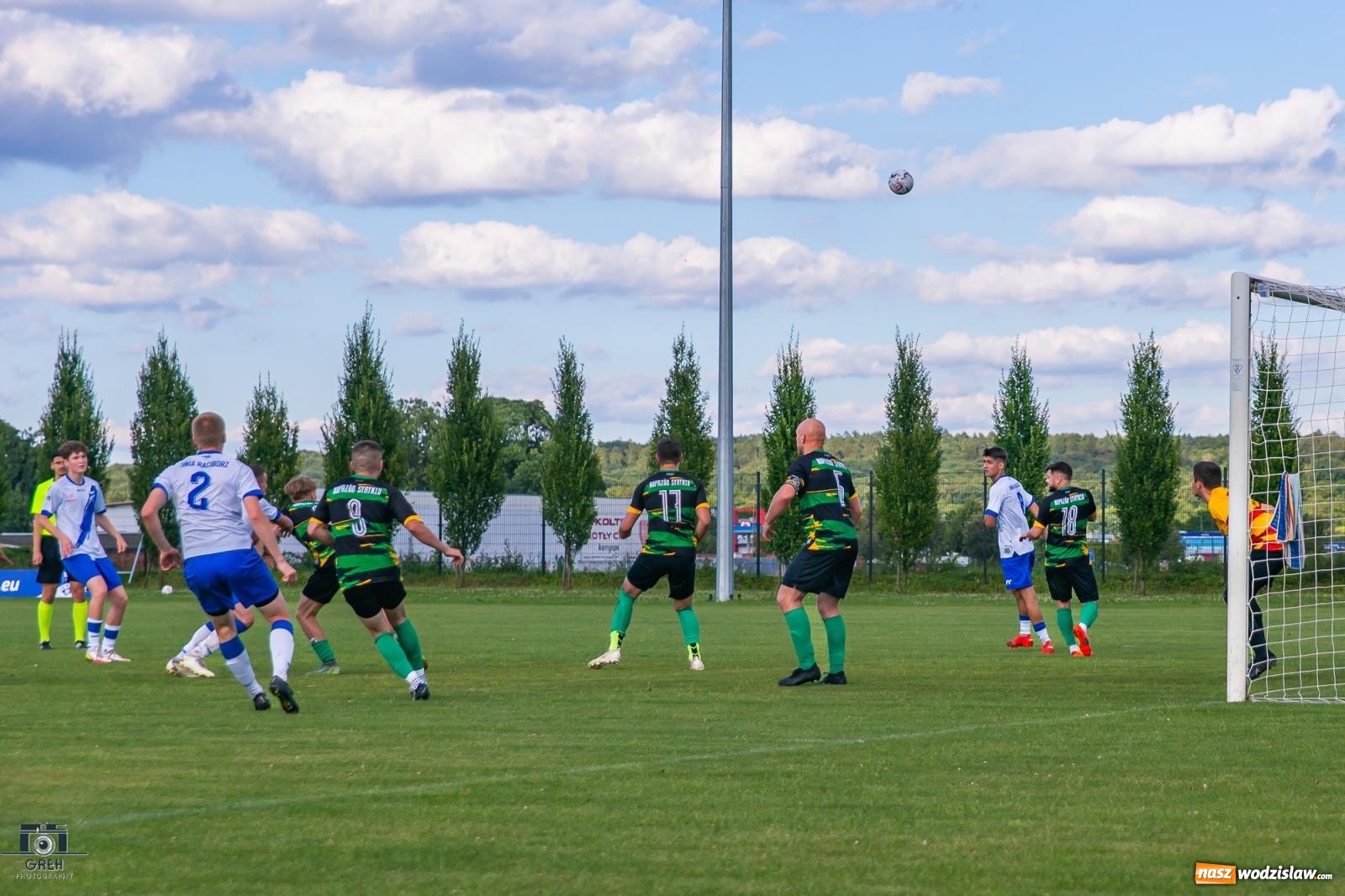 Zdjęcie w galerii na portalu naszwodzislaw.com: Unia Racibórz kontra Naprzód Syrynia. Podział punktów na zakończenie sezonu [FOTO] wiadomości z regionu