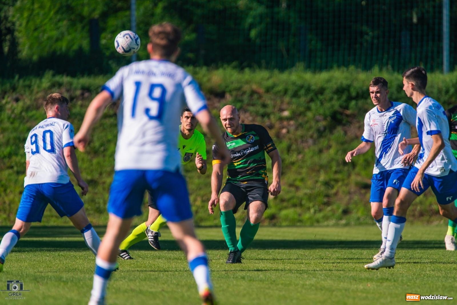 Zdjęcie w galerii na portalu naszwodzislaw.com: Unia Racibórz kontra Naprzód Syrynia. Podział punktów na zakończenie sezonu [FOTO] wiadomości z regionu