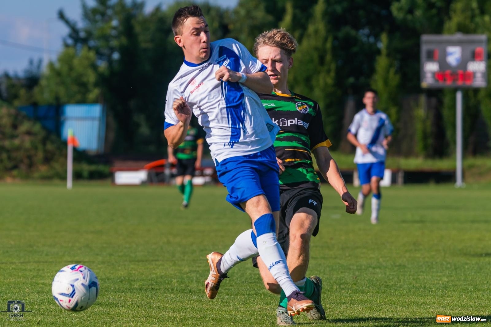 Zdjęcie w galerii na portalu naszwodzislaw.com: Unia Racibórz kontra Naprzód Syrynia. Podział punktów na zakończenie sezonu [FOTO] wiadomości z regionu