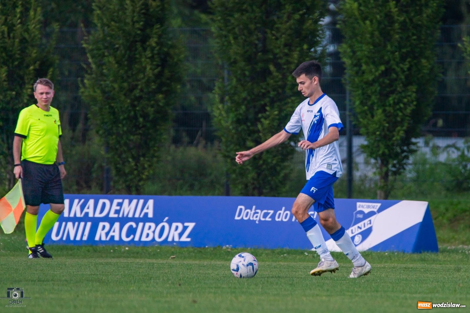 Zdjęcie w galerii na portalu naszwodzislaw.com: Unia Racibórz kontra Naprzód Syrynia. Podział punktów na zakończenie sezonu [FOTO] wiadomości z regionu