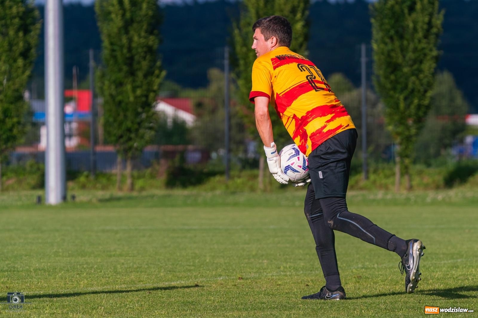 Zdjęcie w galerii na portalu naszwodzislaw.com: Unia Racibórz kontra Naprzód Syrynia. Podział punktów na zakończenie sezonu [FOTO] wiadomości z regionu