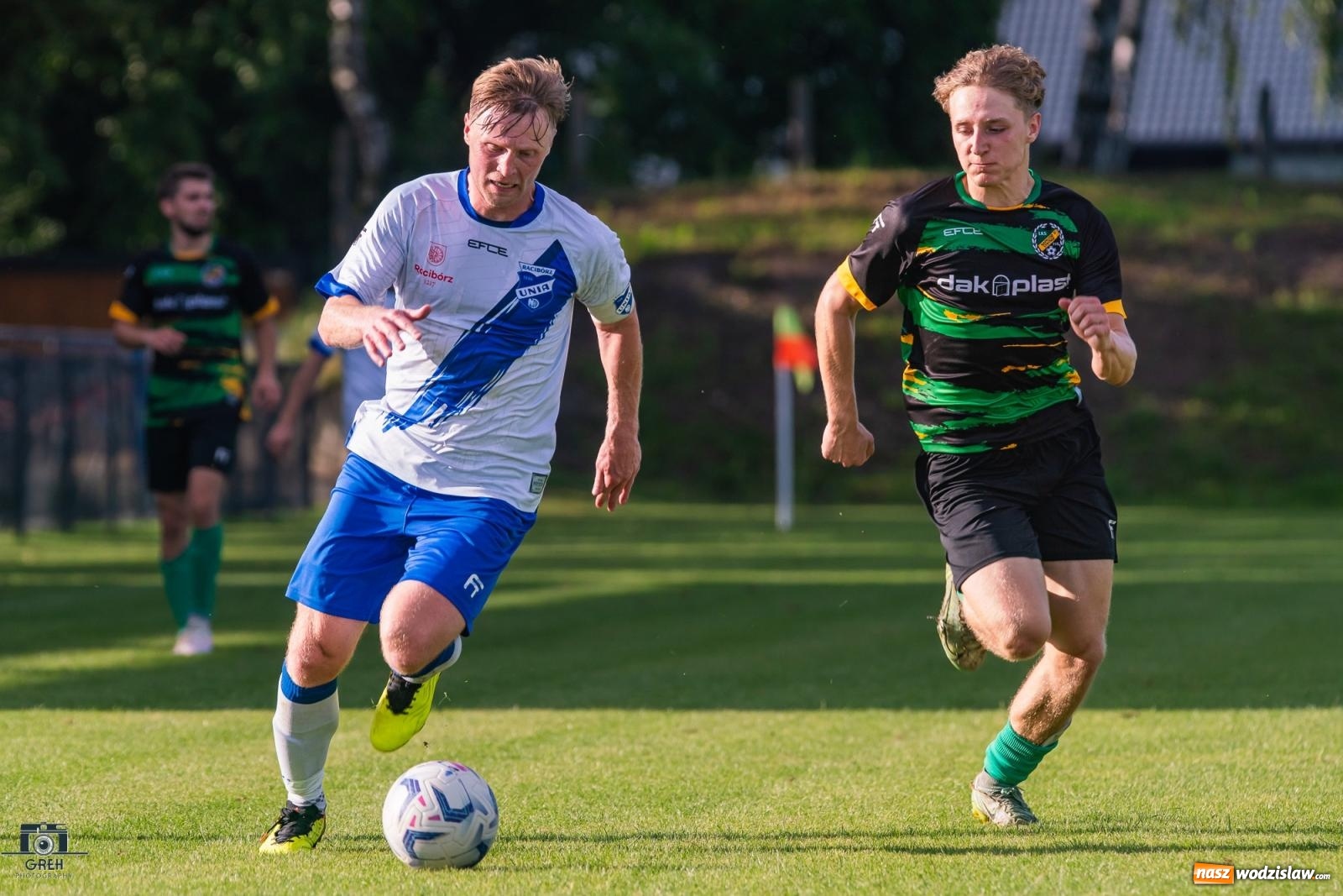 Zdjęcie w galerii na portalu naszwodzislaw.com: Unia Racibórz kontra Naprzód Syrynia. Podział punktów na zakończenie sezonu [FOTO] wiadomości z regionu