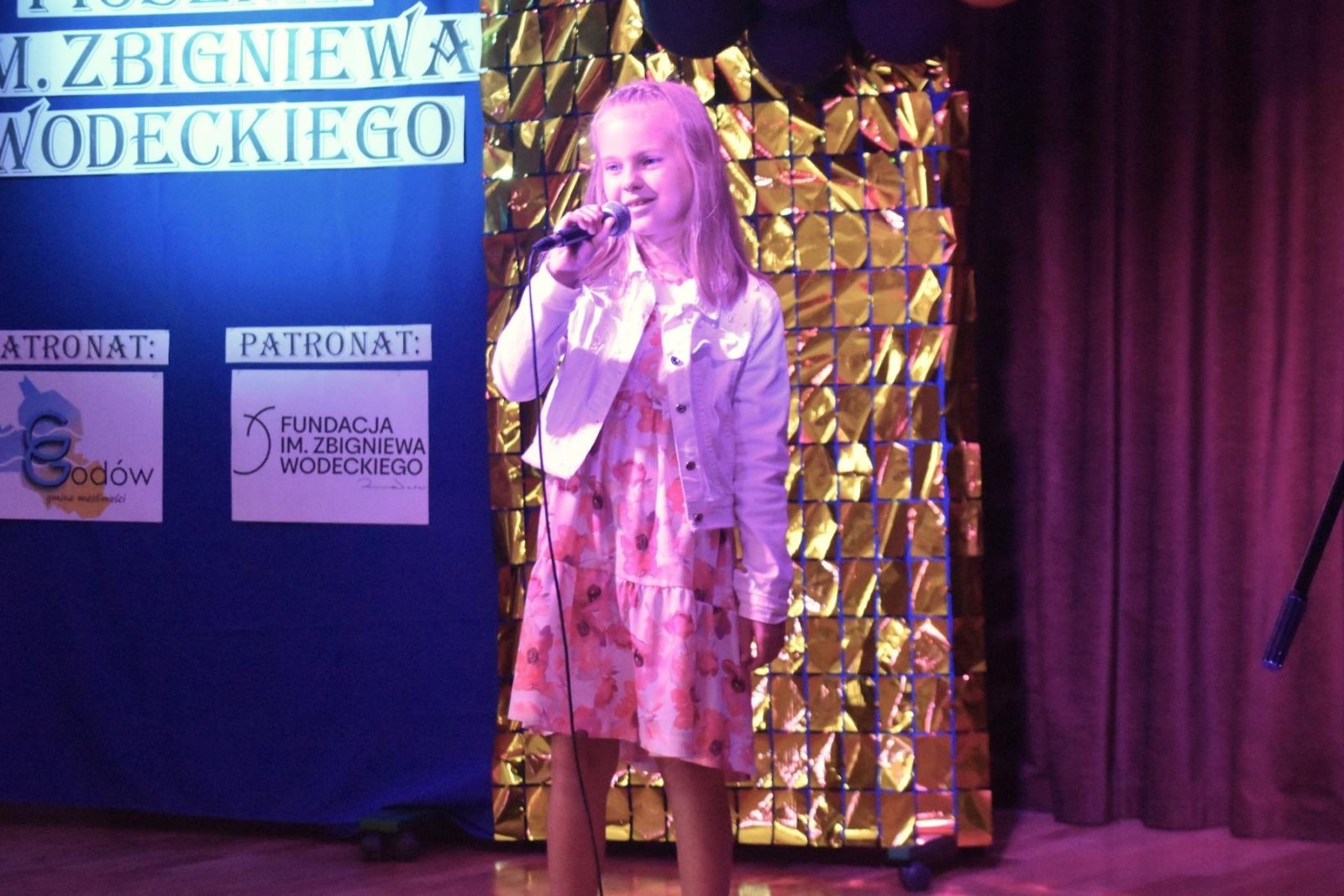 Zdjęcie w galerii na portalu naszwodzislaw.com: Zbigniew Wodecki został patronem Gminnego Festiwalu Piosenki! wiadomości z regionu