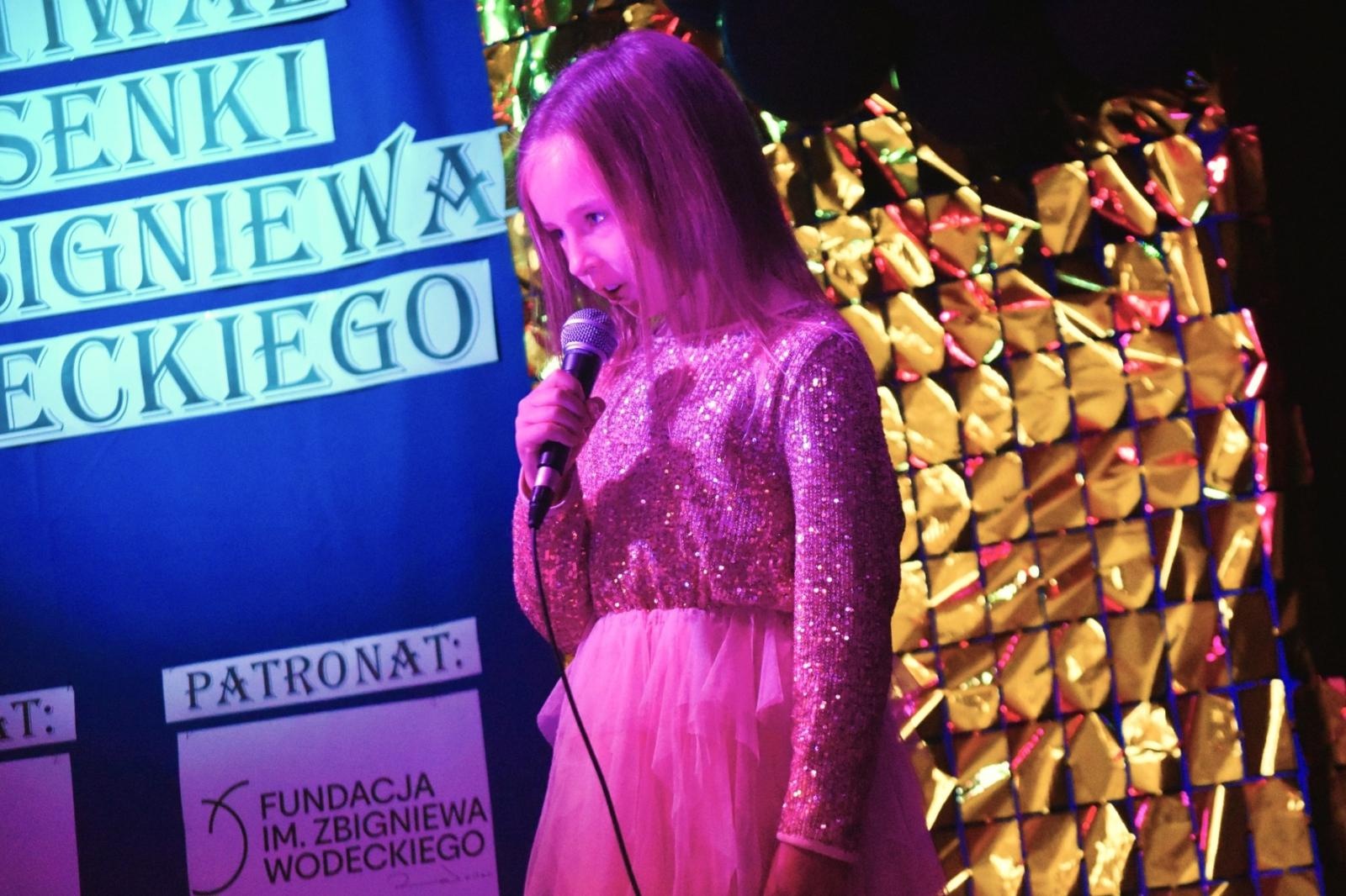 Zdjęcie w galerii na portalu naszwodzislaw.com: Zbigniew Wodecki został patronem Gminnego Festiwalu Piosenki! wiadomości z regionu