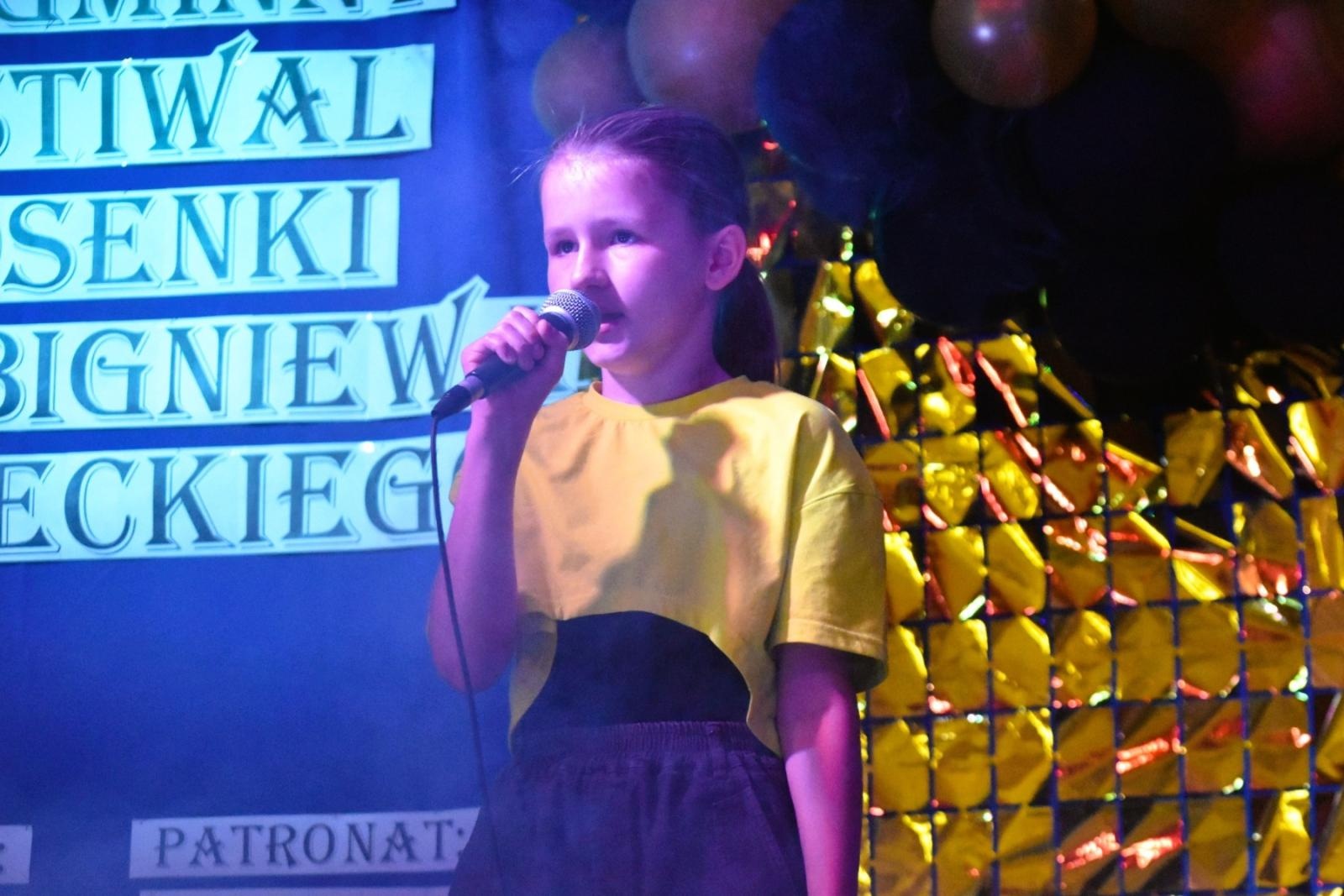 Zdjęcie w galerii na portalu naszwodzislaw.com: Zbigniew Wodecki został patronem Gminnego Festiwalu Piosenki! wiadomości z regionu