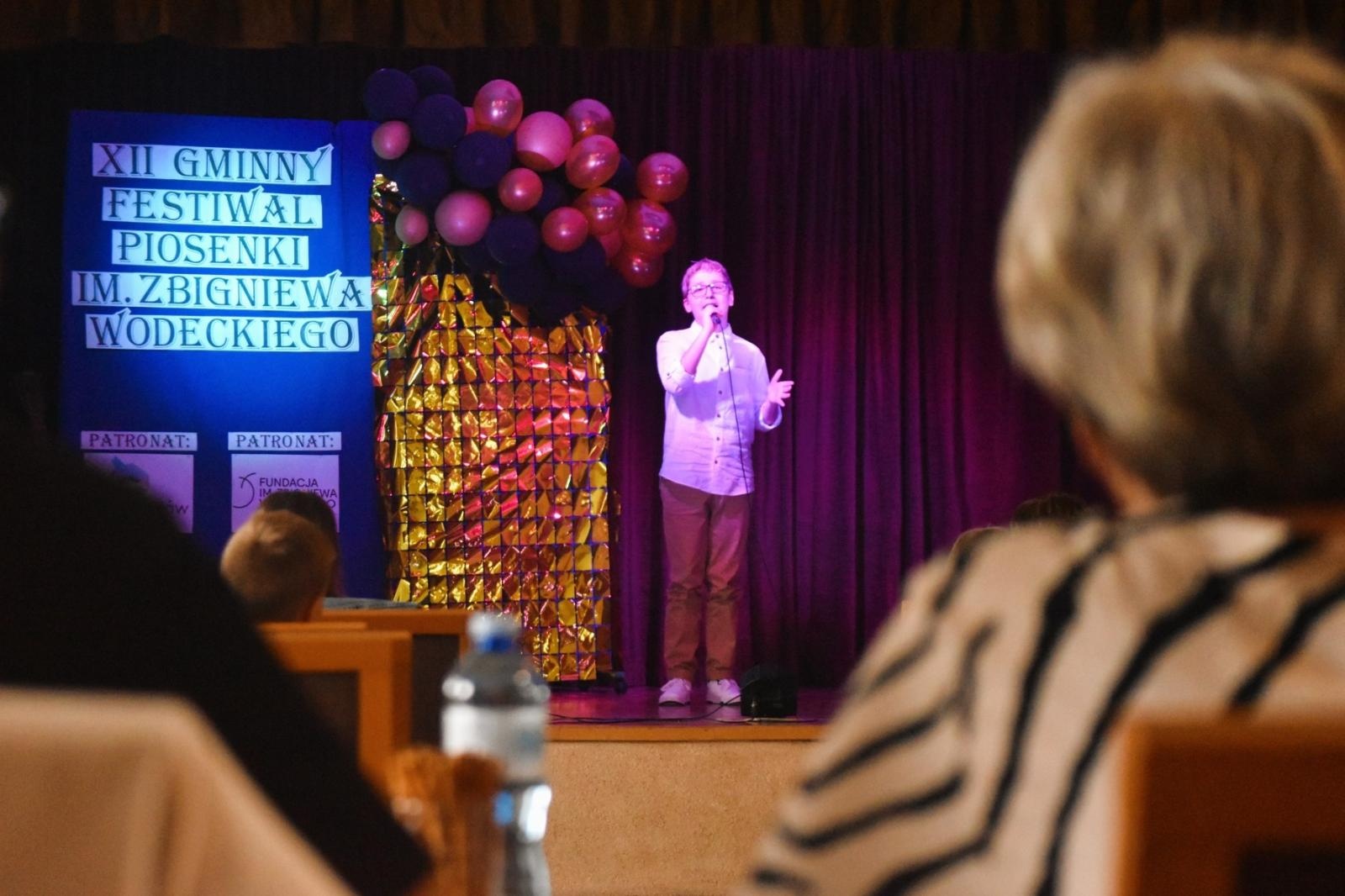 Zdjęcie w galerii na portalu naszwodzislaw.com: Zbigniew Wodecki został patronem Gminnego Festiwalu Piosenki! wiadomości z regionu