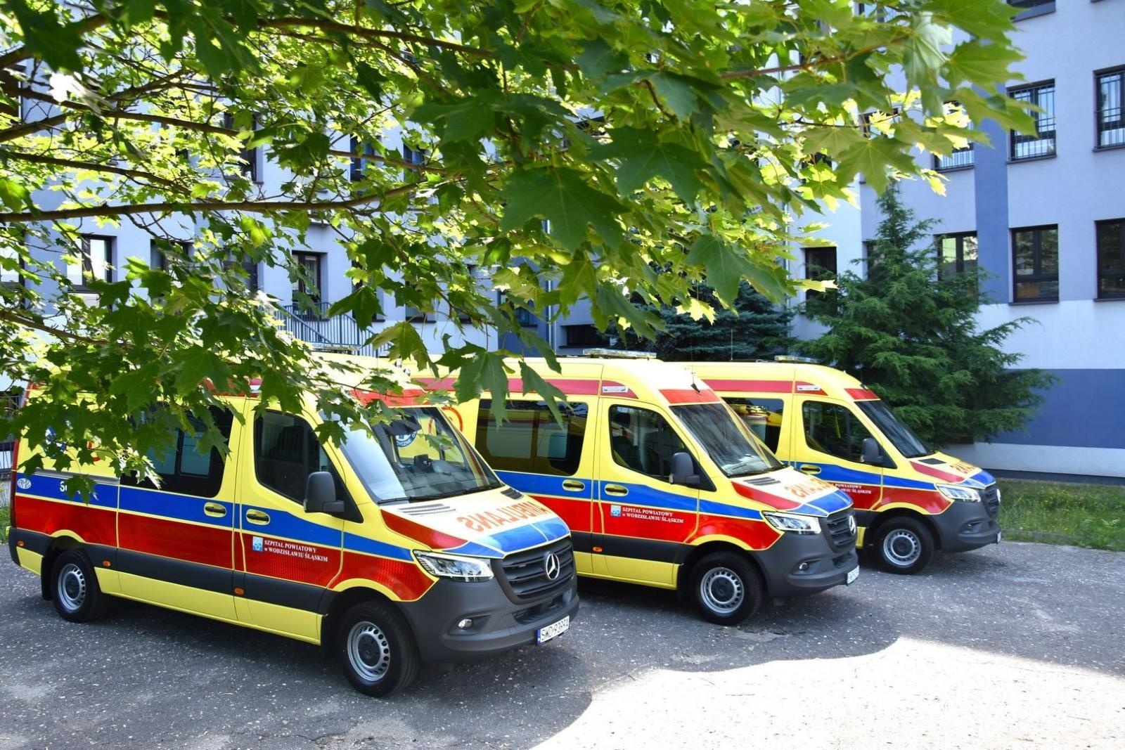 Zdjęcie w galerii na portalu naszwodzislaw.com: Pogotowie w Wodzisławiu Śląskim i Rydułtowach bogatsze o trzy ambulanse [FOTO] wiadomości z regionu