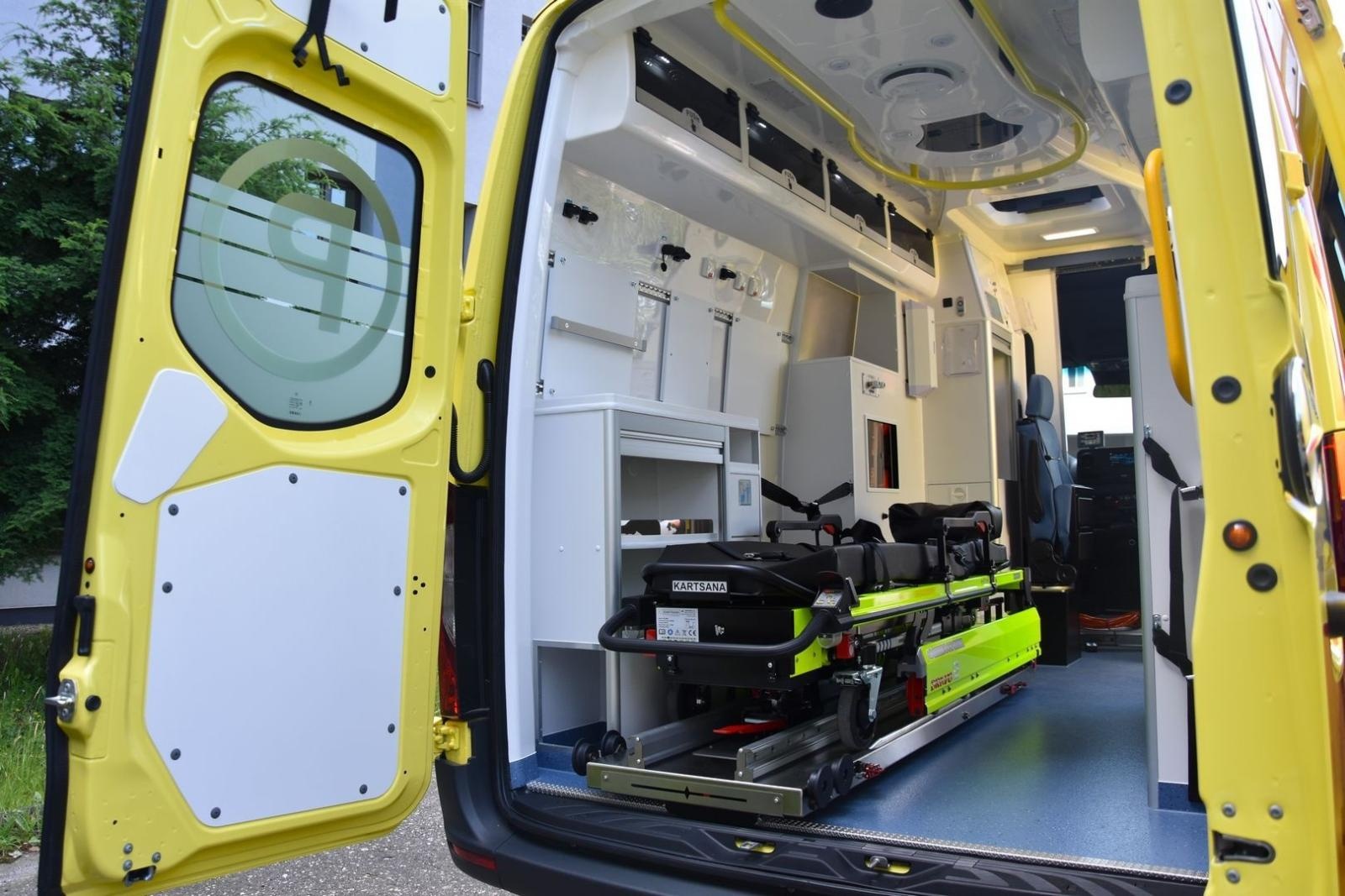 Zdjęcie w galerii na portalu naszwodzislaw.com: Pogotowie w Wodzisławiu Śląskim i Rydułtowach bogatsze o trzy ambulanse [FOTO] wiadomości z regionu