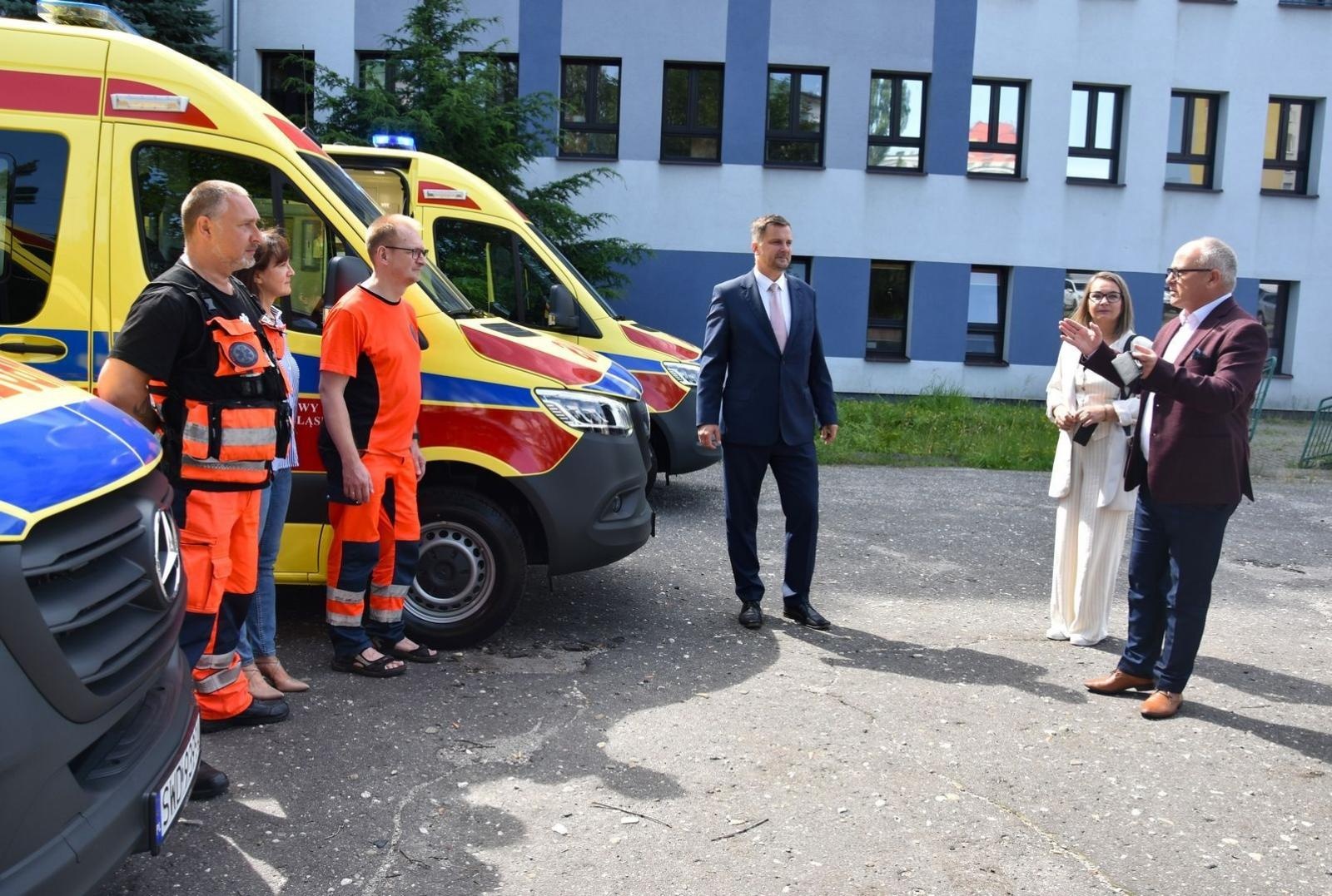 Zdjęcie w galerii na portalu naszwodzislaw.com: Pogotowie w Wodzisławiu Śląskim i Rydułtowach bogatsze o trzy ambulanse [FOTO] wiadomości z regionu
