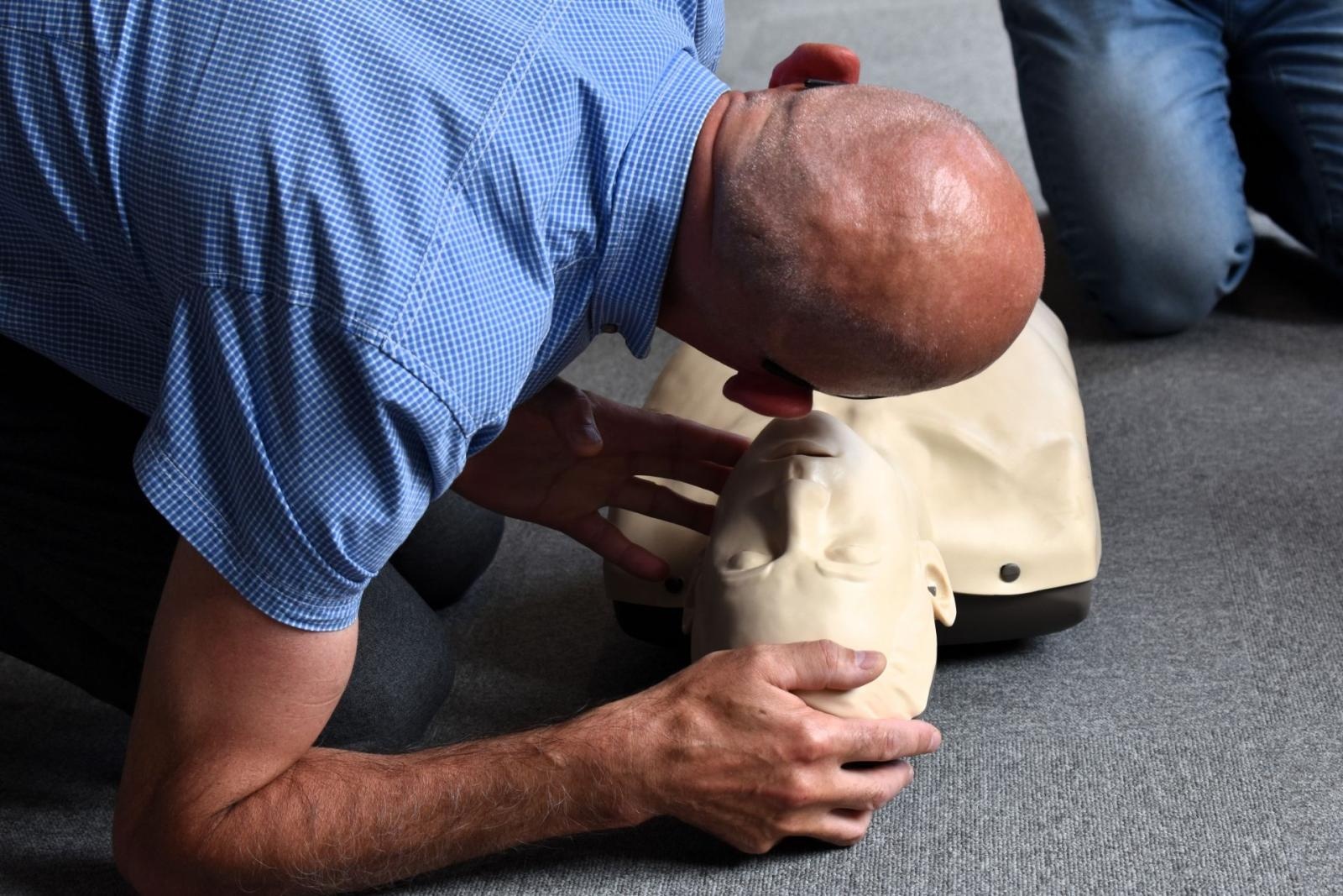 Zdjęcie w galerii na portalu naszwodzislaw.com: Pracownicy starostwa szkolili się z pierwszej pomocy wiadomości z regionu