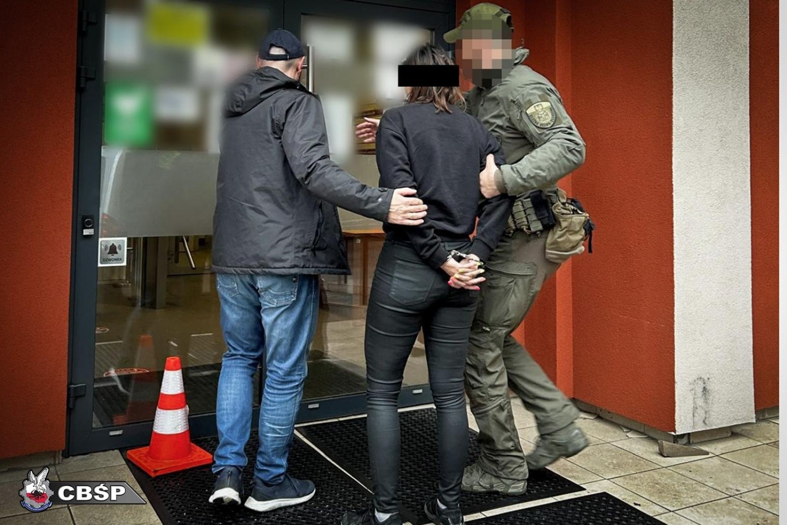 Zdjęcie w galerii na portalu naszwodzislaw.com: Zlikwidowano dwie nielegalne plantacje marihuany. Pięć osób zatrzymanych wiadomości z regionu