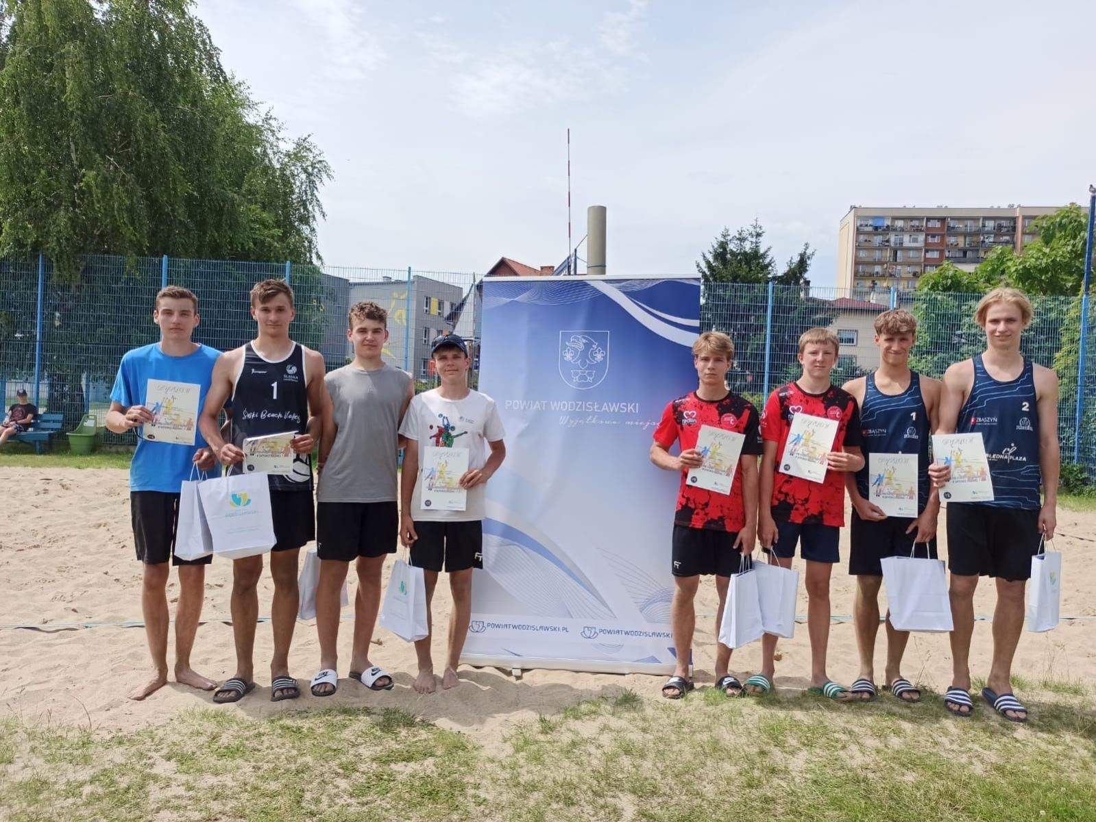Zdjęcie w galerii na portalu naszwodzislaw.com: Grand Prix w siatkówce plażowej wiadomości z regionu