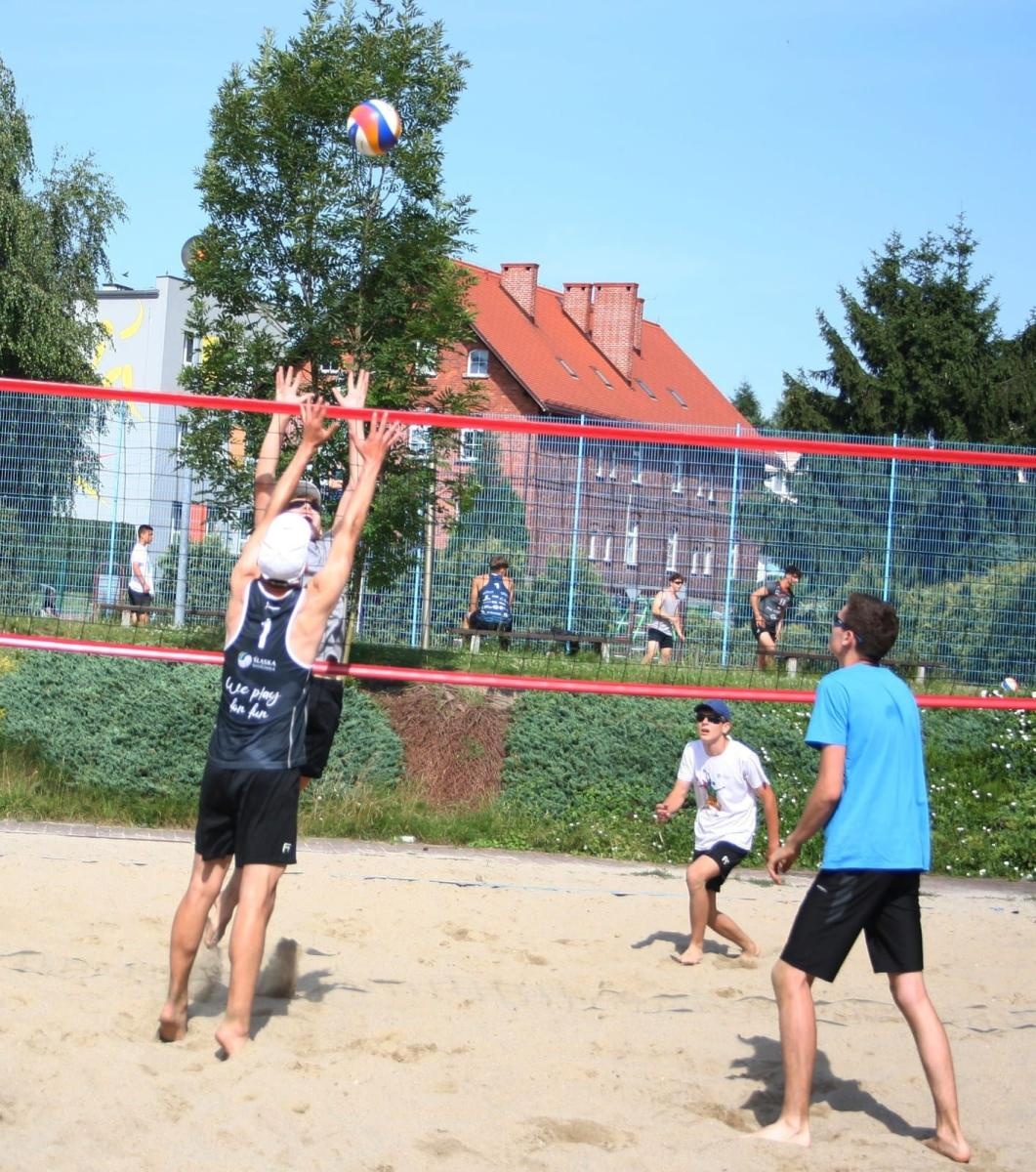 Zdjęcie w galerii na portalu naszwodzislaw.com: Grand Prix w siatkówce plażowej wiadomości z regionu
