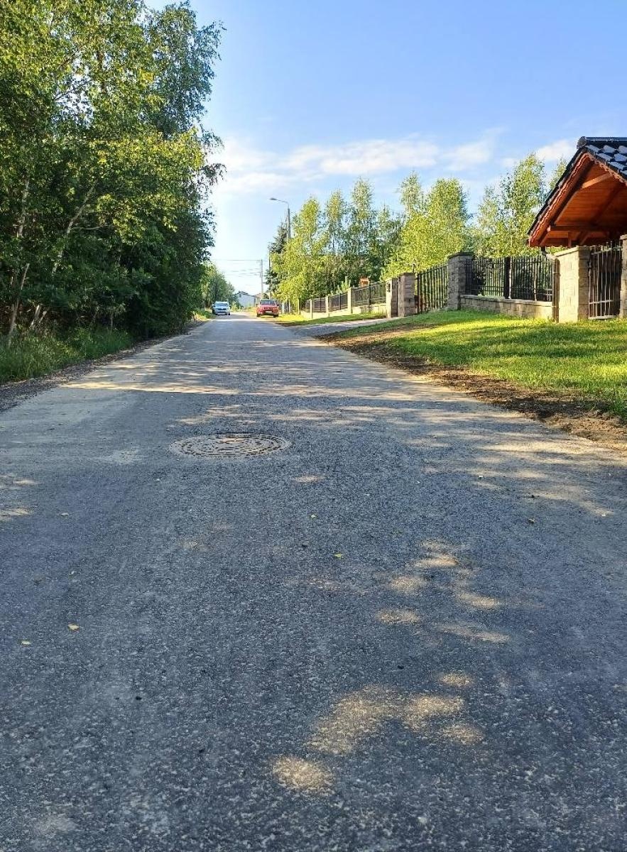 Zdjęcie w galerii na portalu naszwodzislaw.com: Gmina Godów. Kolejne metry kanalizacji gotowe. Na podłączenie trzeba jednak poczekać wiadomości z regionu