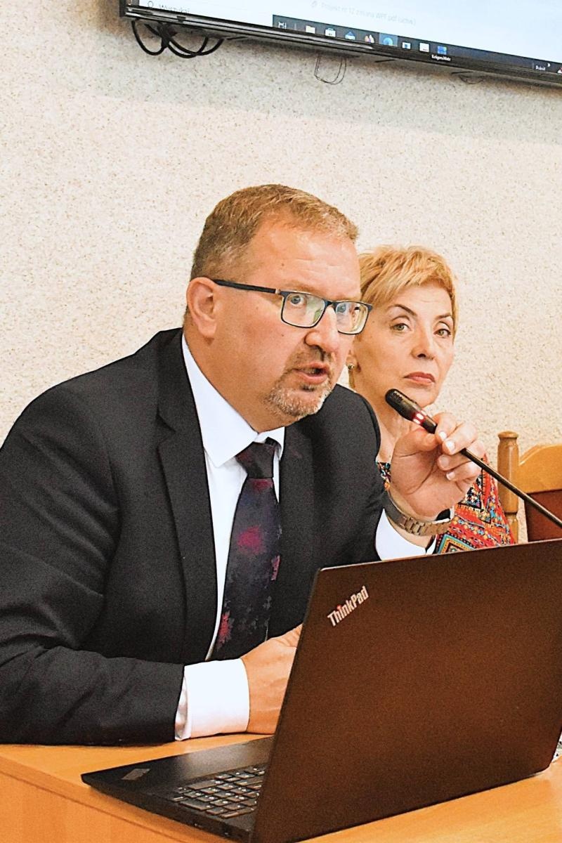 Zdjęcie w galerii na portalu naszwodzislaw.com: Wójt Gminy Godów z absolutorium i wotum zaufania wiadomości z regionu